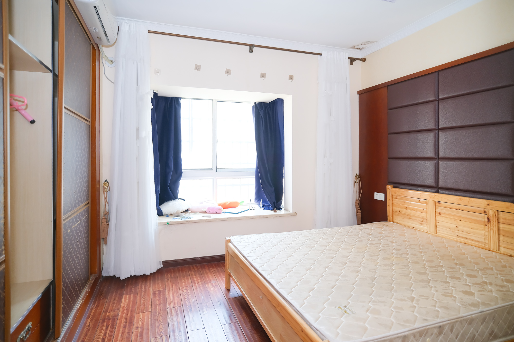 万丽景园 3室2厅1卫 64.5万 万丽景园 3室2厅1卫 64.5万卧室