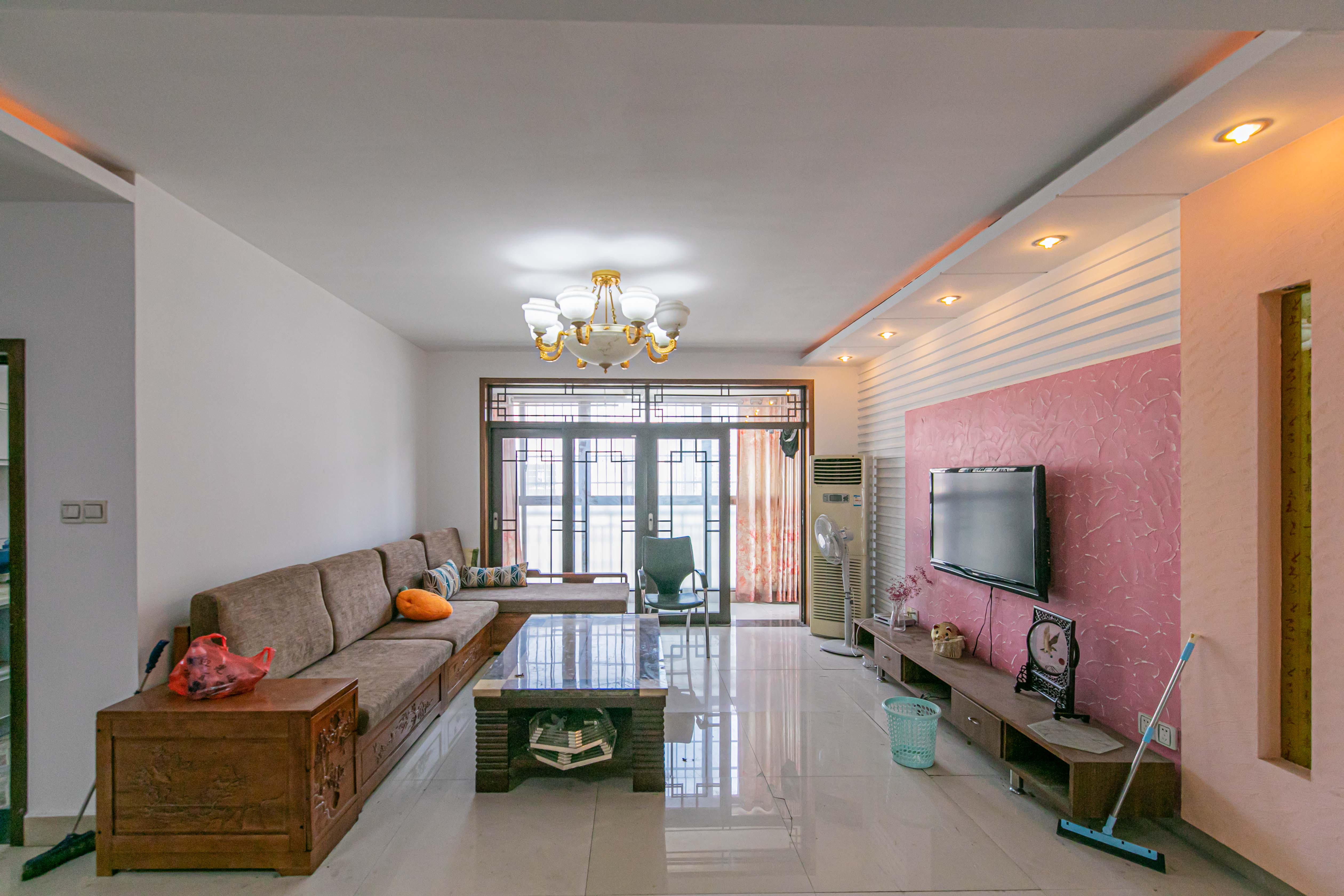 阳光丽景  4室2厅1卫    105.0万客厅