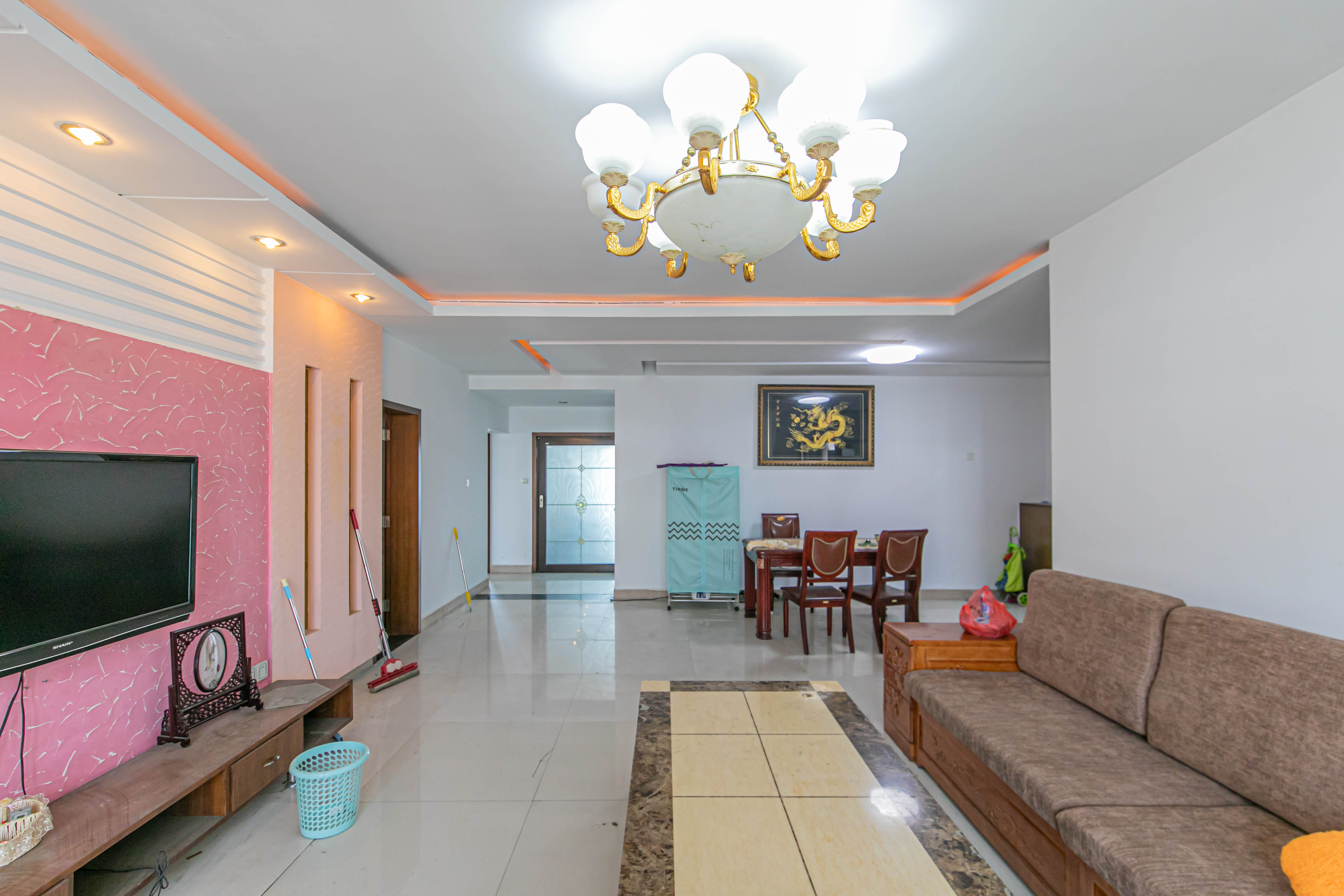 阳光丽景  4室2厅1卫    105.0万客厅