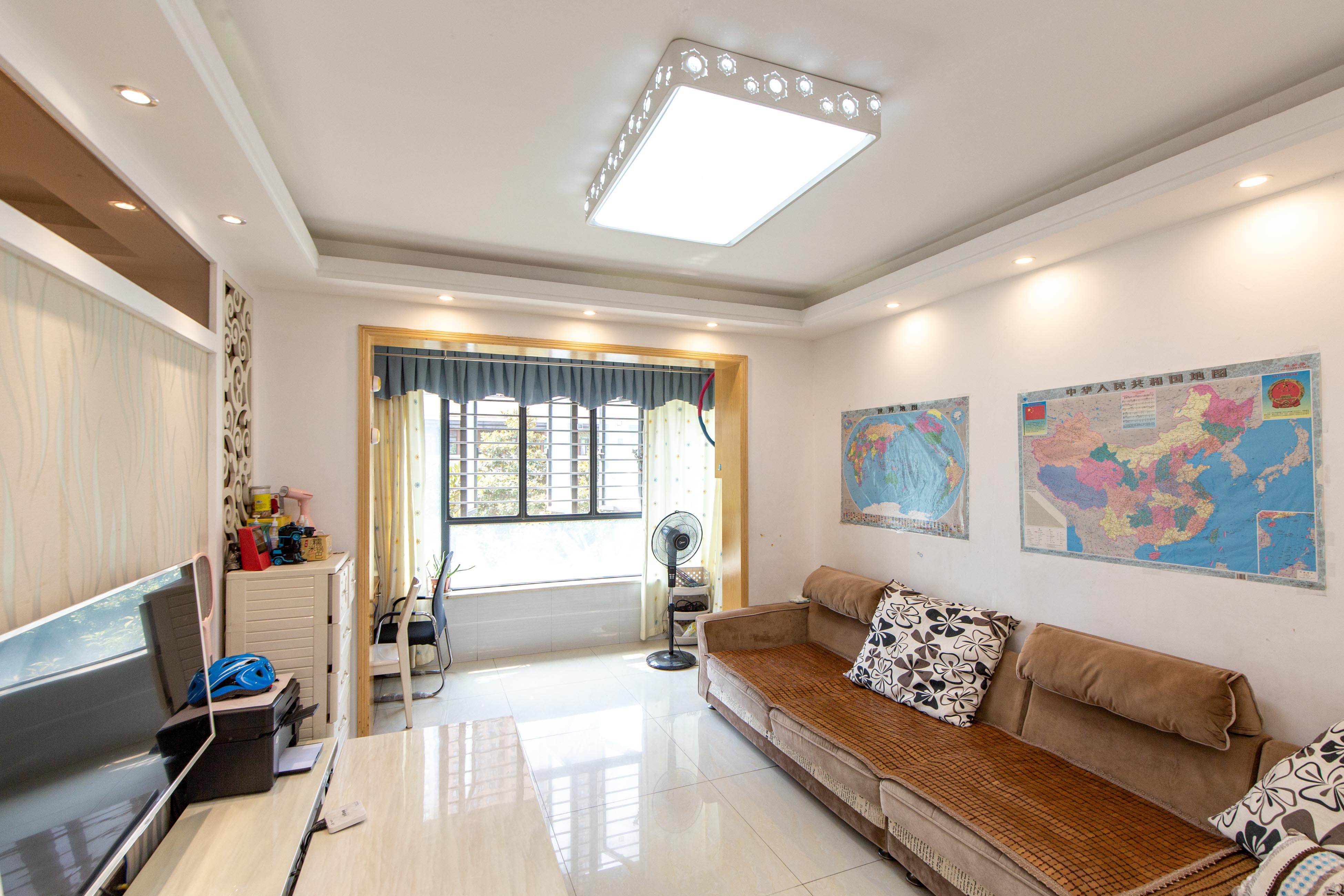 五矿万境水岸一期(万境水岸嘉苑) 2室2厅1卫 75.0万 五矿万境水岸一期(万境水岸嘉苑) 2室2厅1卫 75.0万客厅