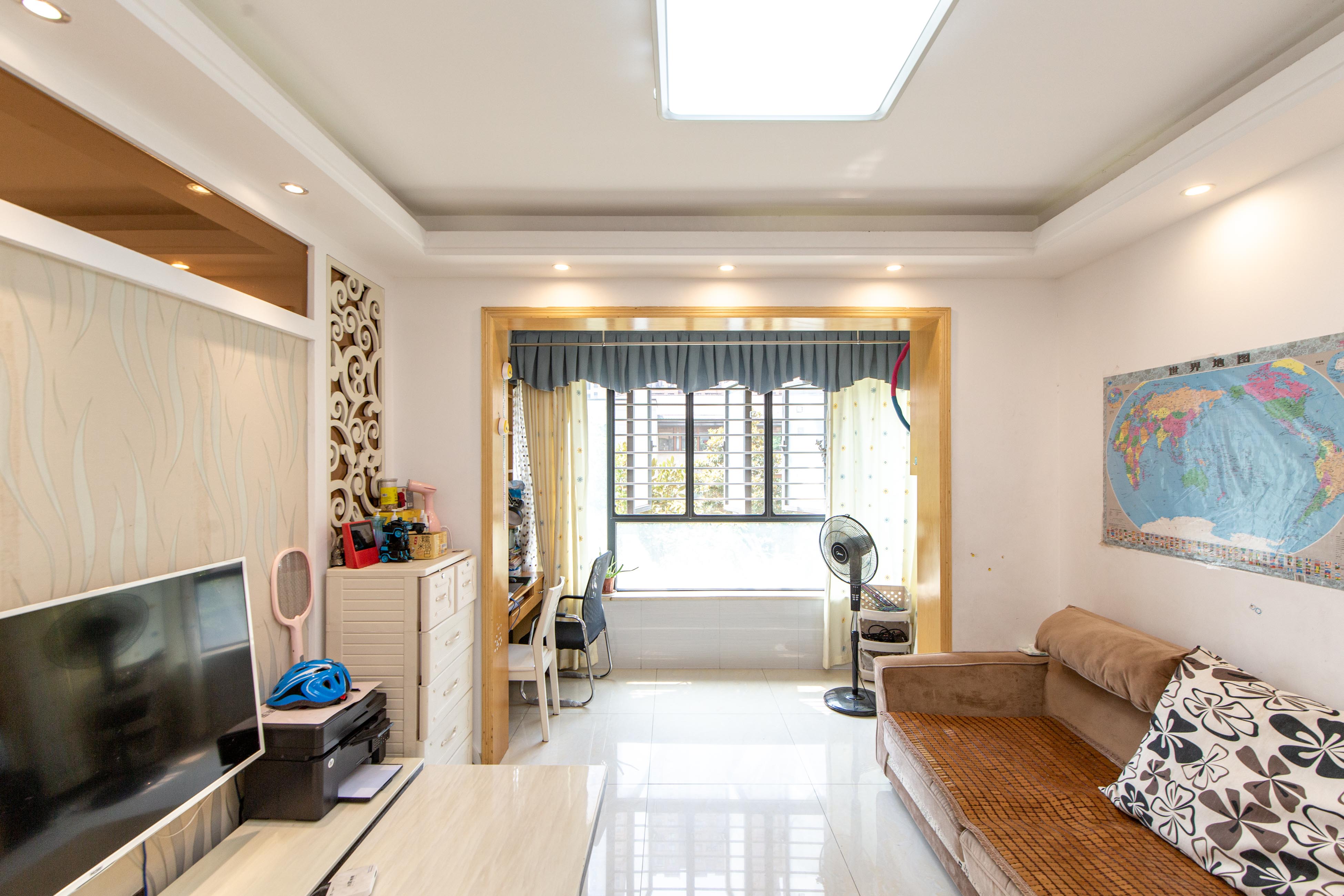 五矿万境水岸一期(万境水岸嘉苑) 2室2厅1卫 75.0万 五矿万境水岸一期(万境水岸嘉苑) 2室2厅1卫 75.0万客厅