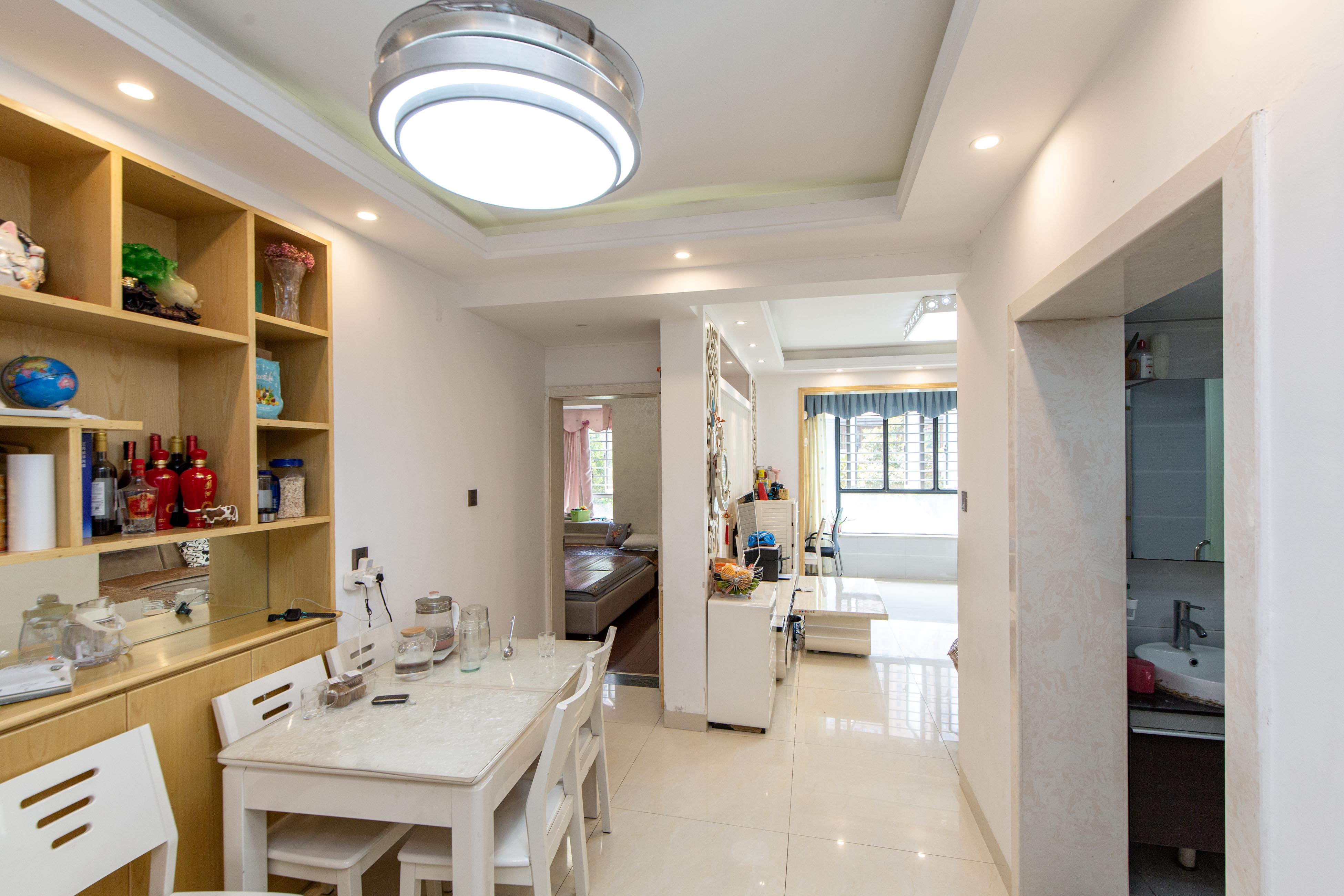 五矿万境水岸一期(万境水岸嘉苑) 2室2厅1卫 75.0万 五矿万境水岸一期(万境水岸嘉苑) 2室2厅1卫 75.0万客厅