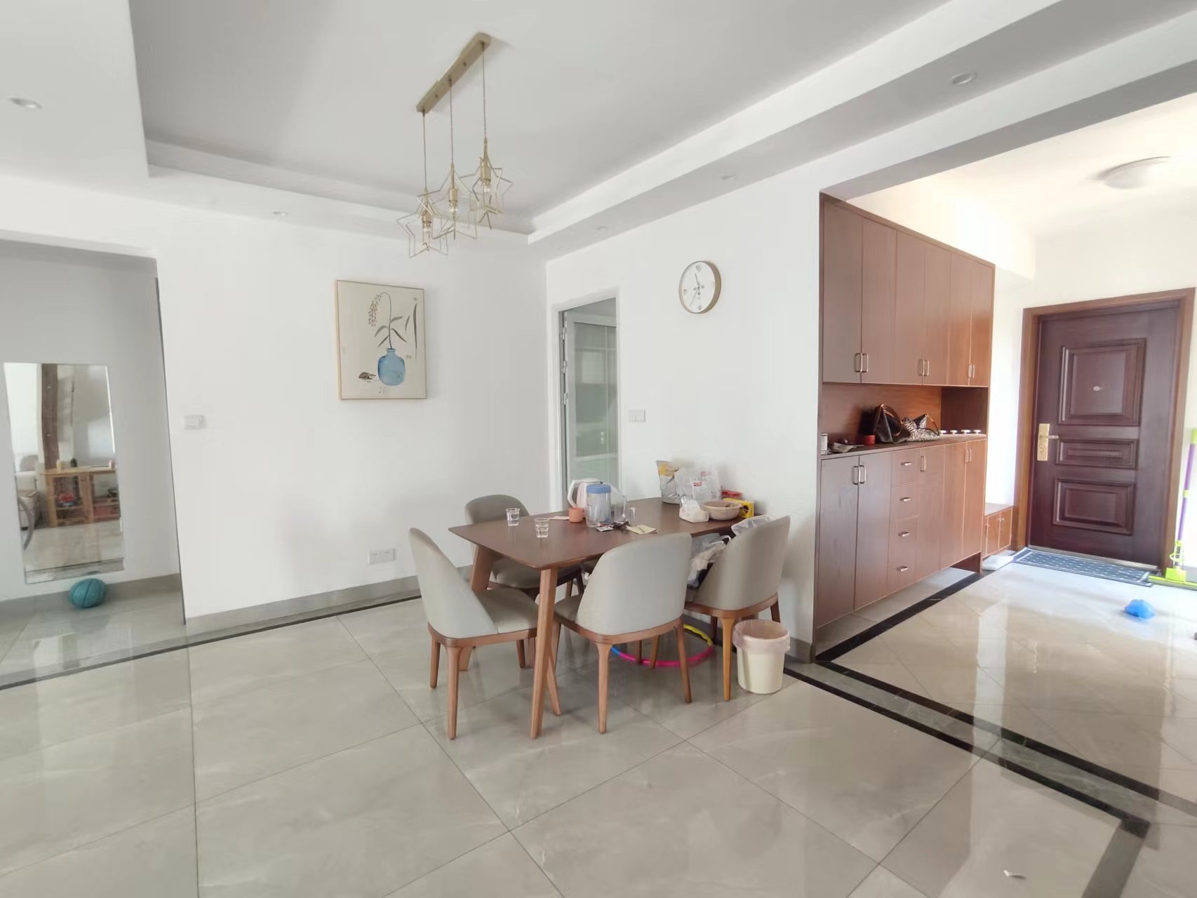 美的城一期 4室2厅2卫 101.0万 美的城一期 4室2厅2卫 101.0万室内图