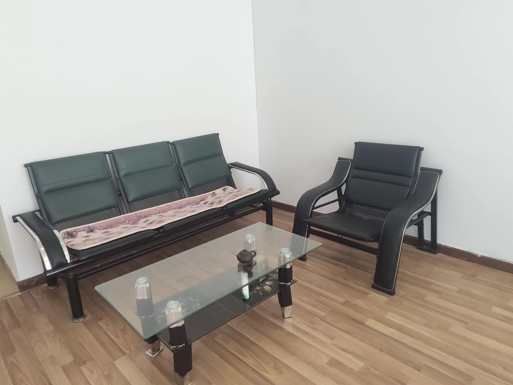 东都大酒店(东都大厦) 1室1厅1卫 18.8万 东都大酒店(东都大厦) 1室1厅1卫 18.8万室内图