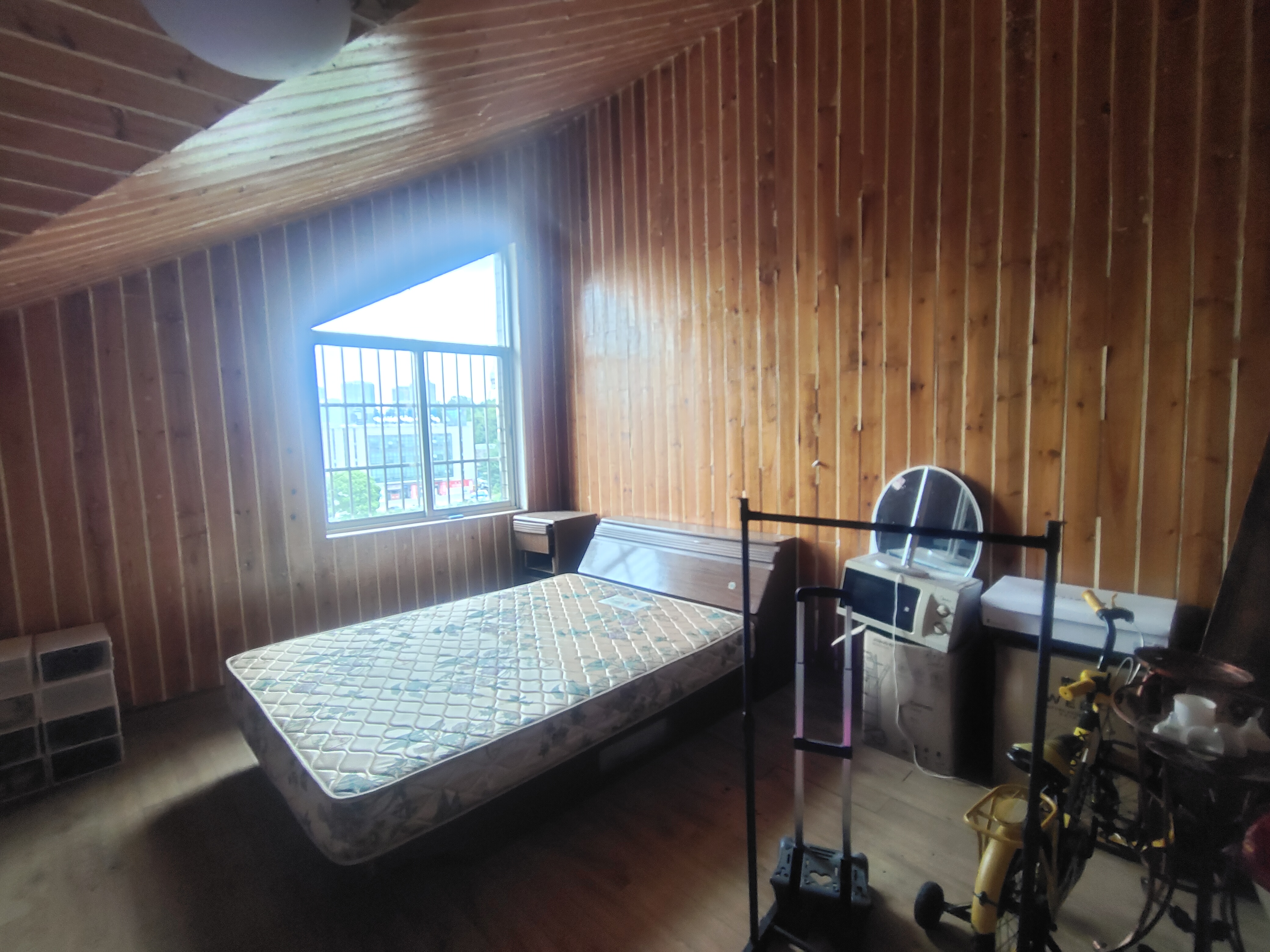 明月湖  4室3厅1卫   75.00万室内图