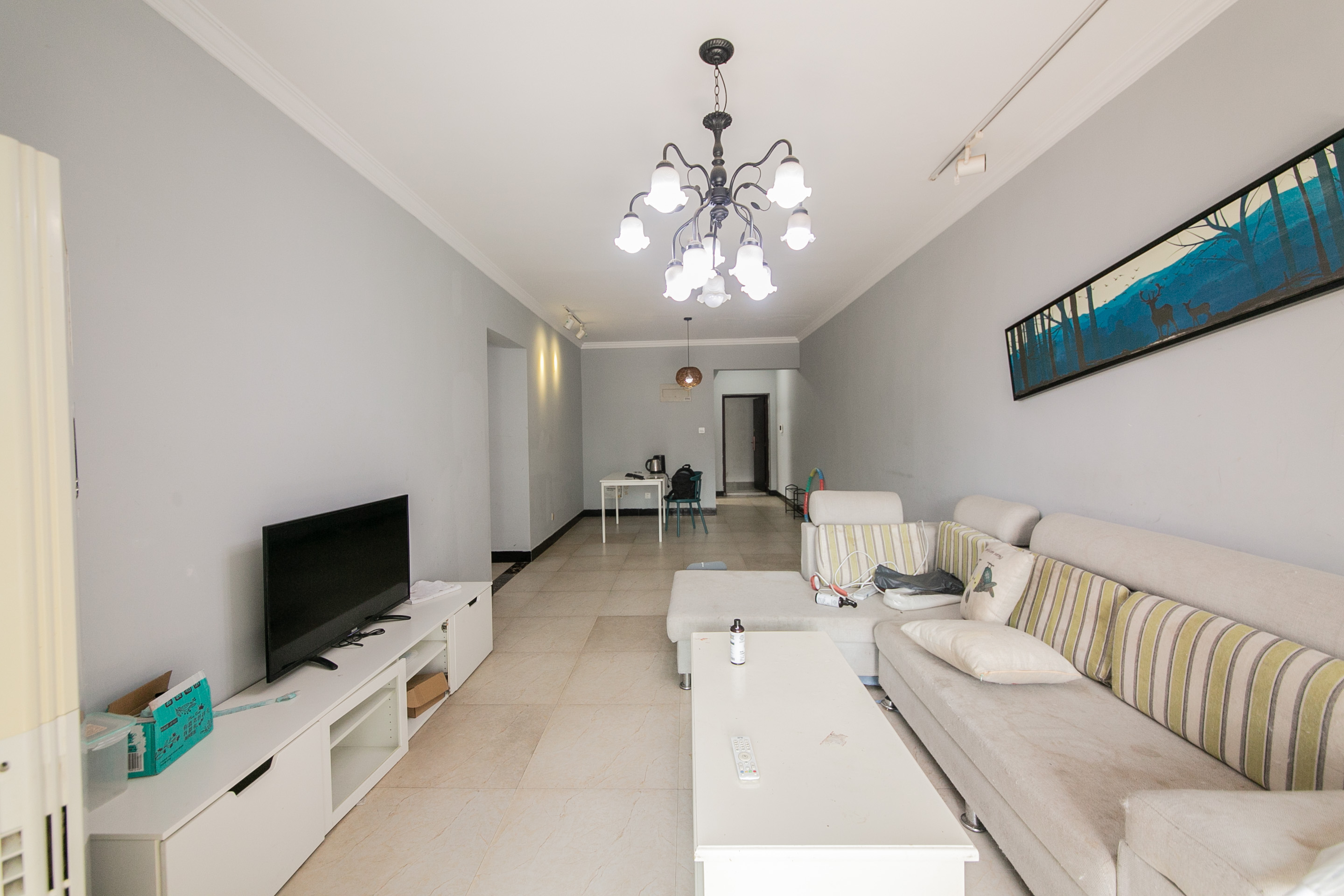 北辰三角洲E3区  3室2厅2卫    210.0万客厅