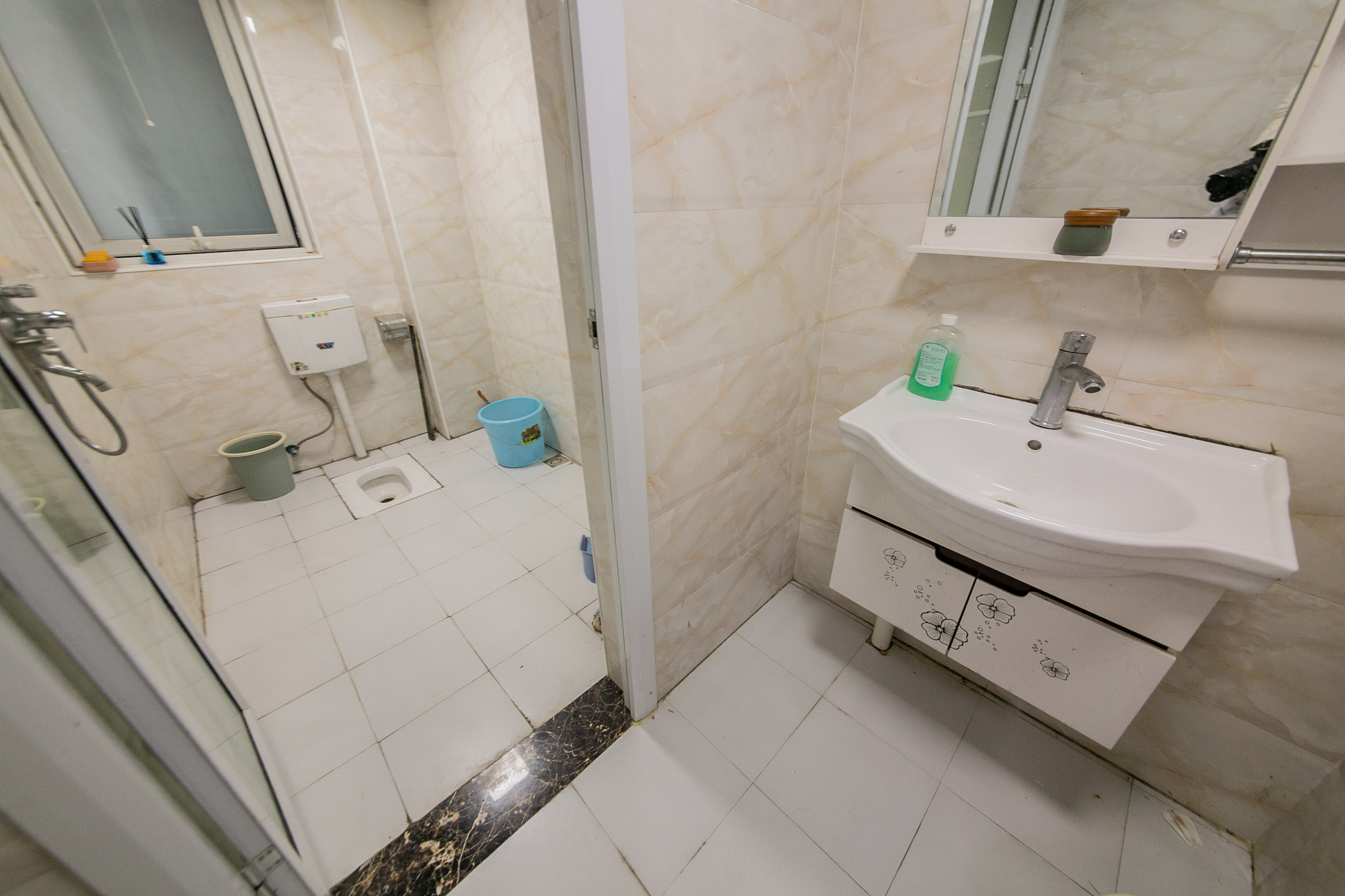 北辰三角洲E3区  3室2厅2卫    210.0万卫生间