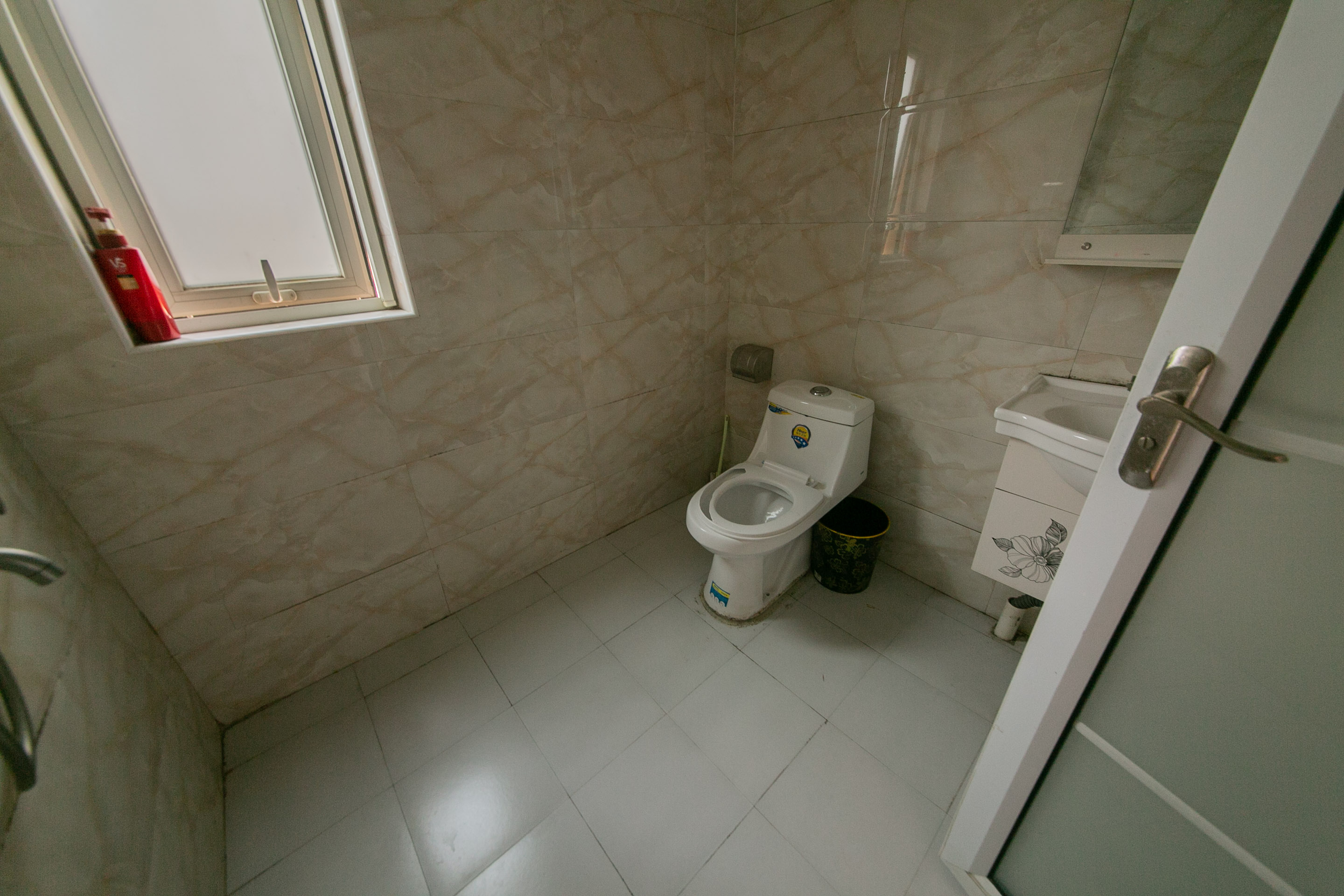 北辰三角洲E3区  3室2厅2卫    210.0万卫生间