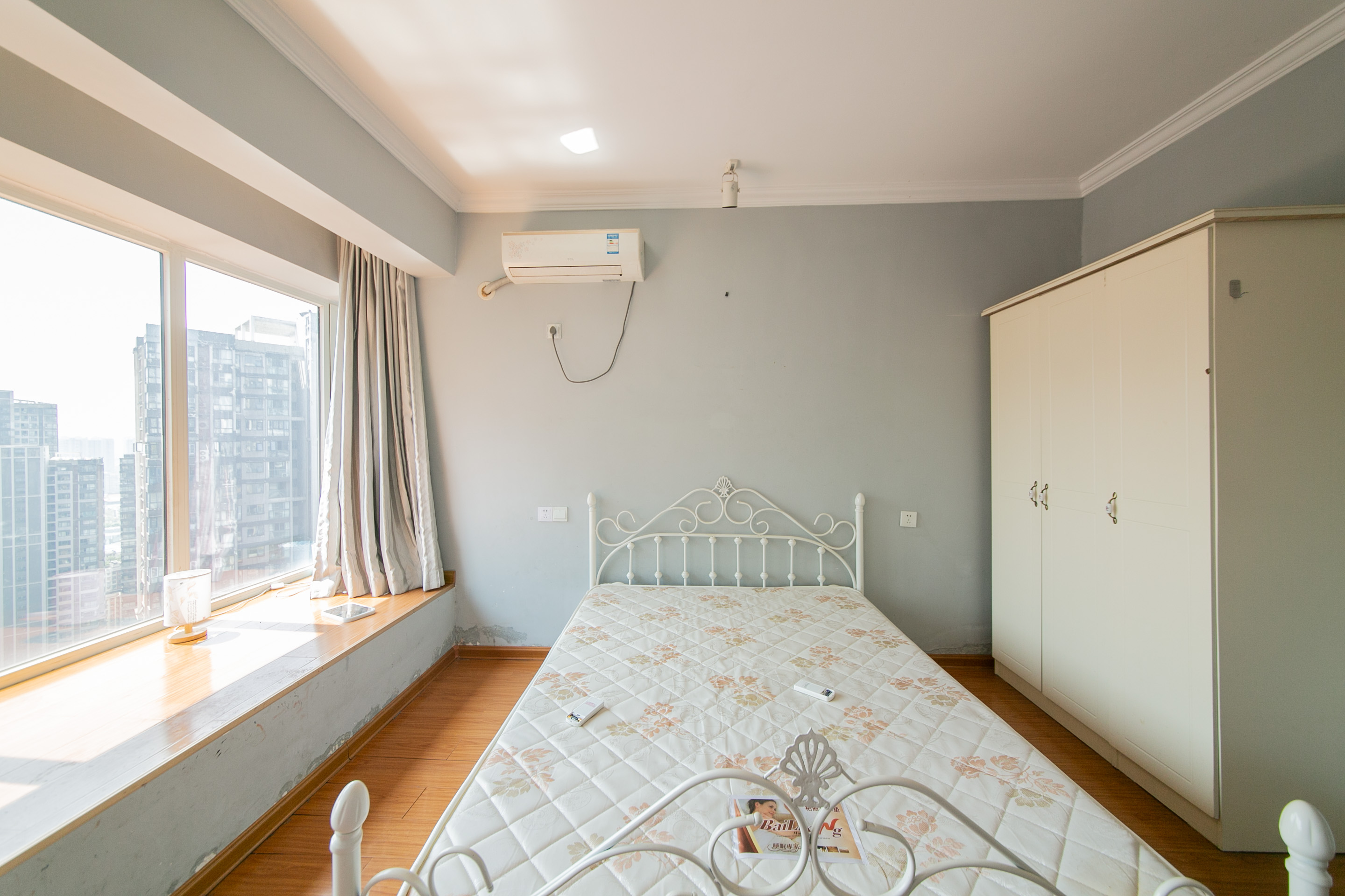 北辰三角洲E3区  3室2厅2卫    210.0万卧室