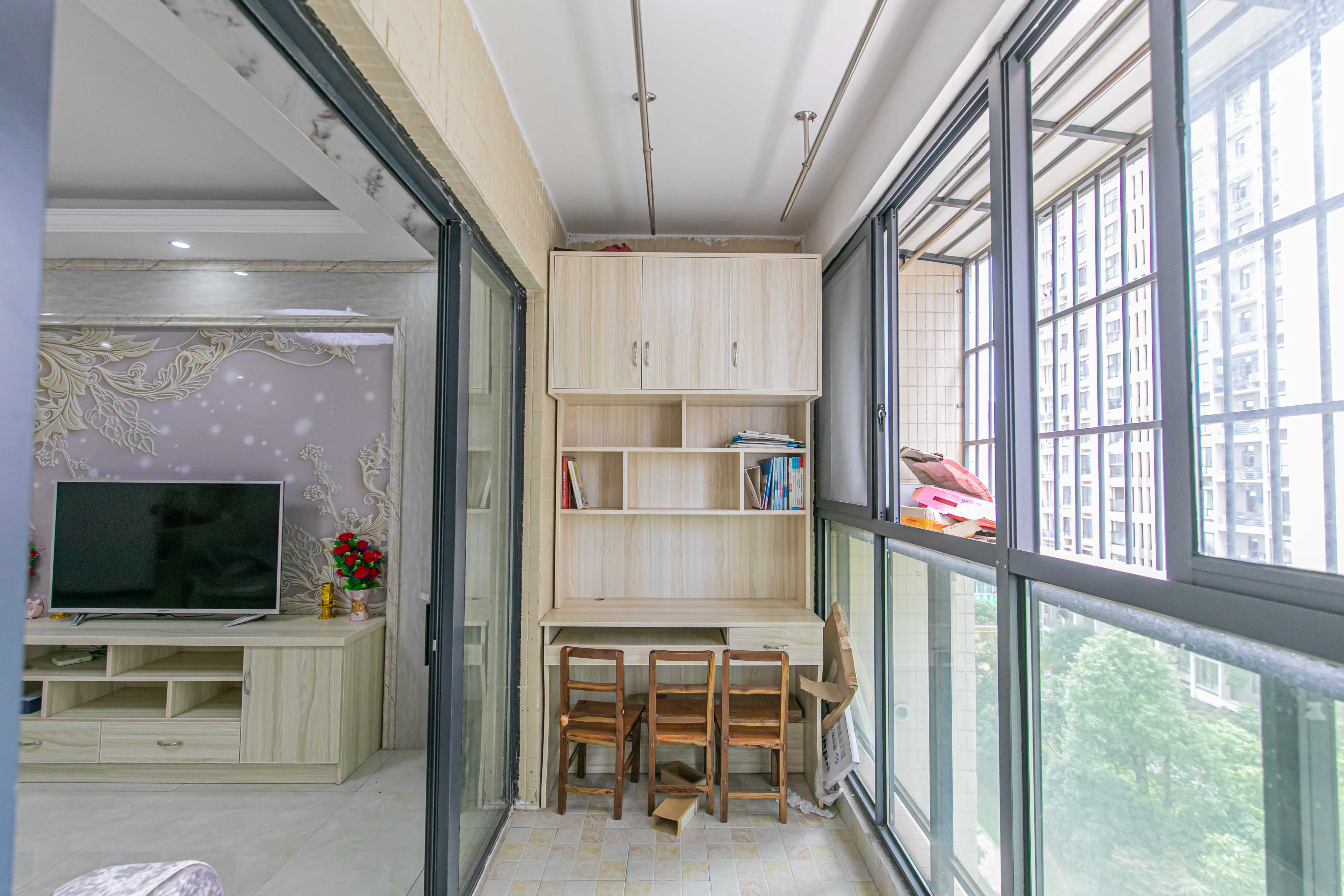 蓝山郡  3室2厅1卫    83.8万阳台