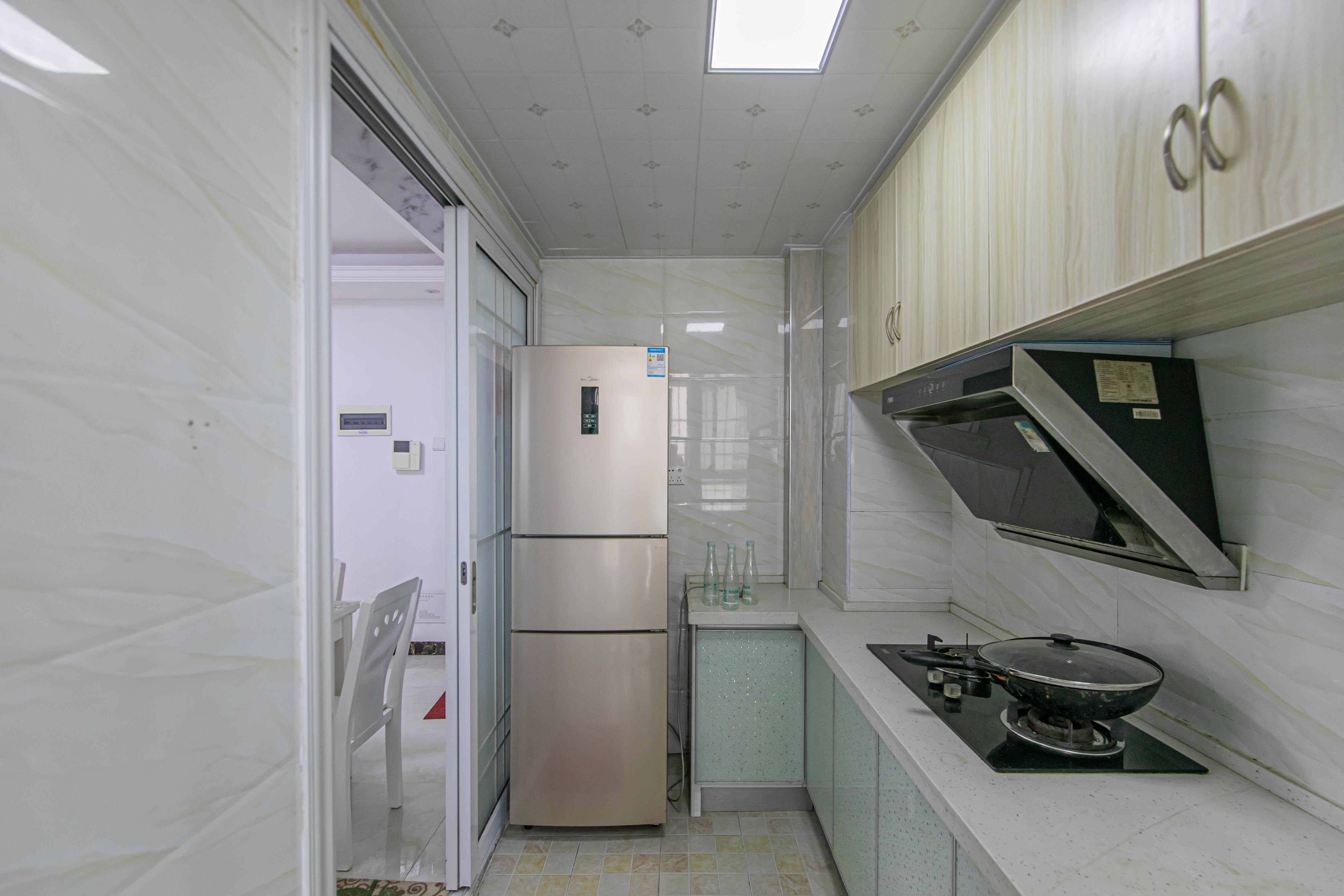 蓝山郡  3室2厅1卫    83.8万厨房