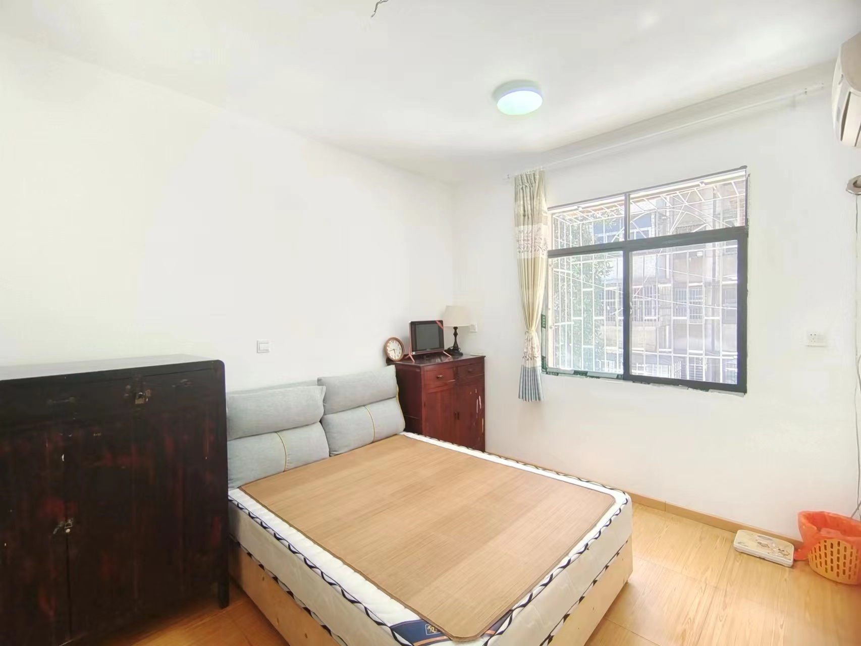 城东小区 2室2厅1卫 35.0万 城东小区 2室2厅1卫 35.0万室内图