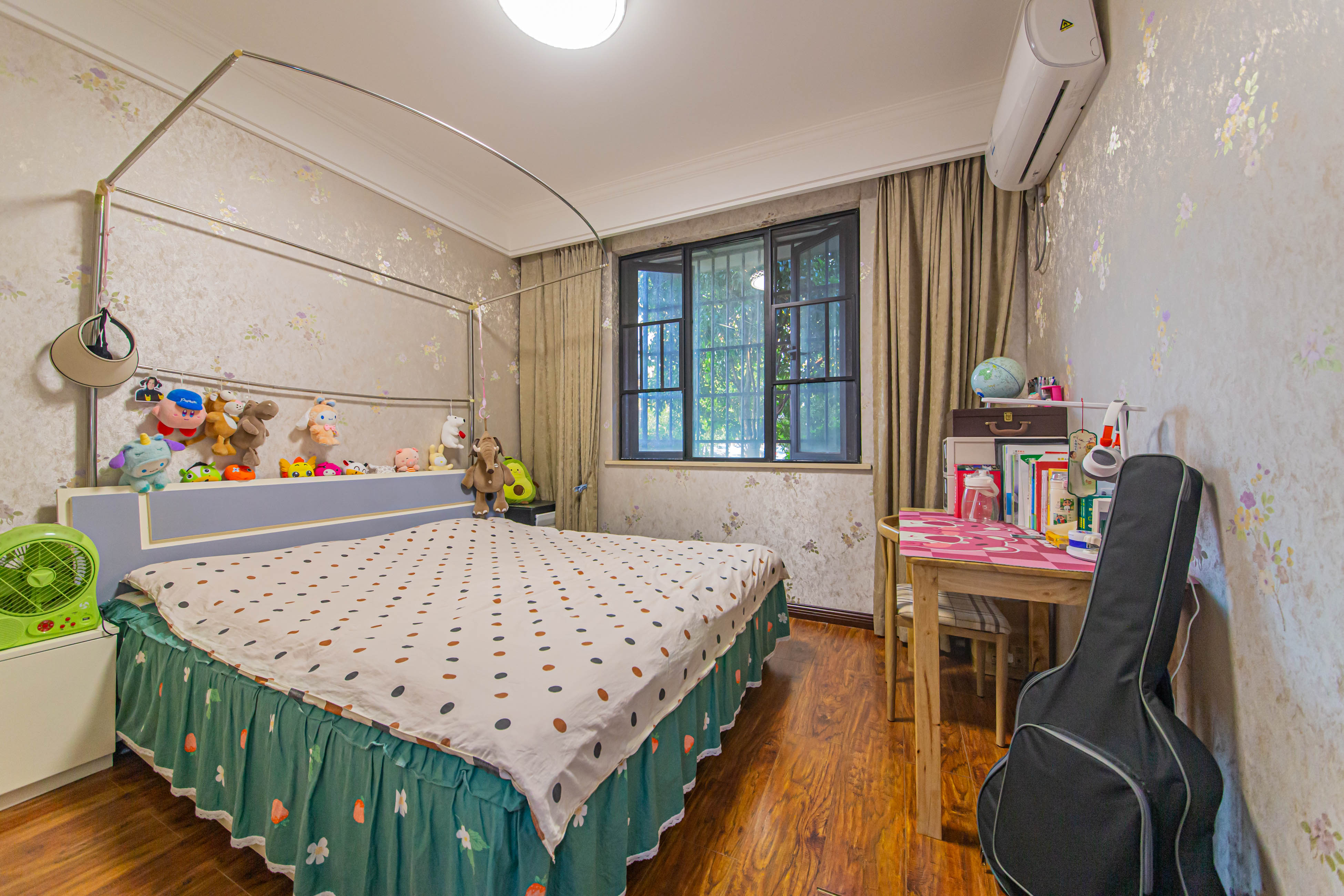 中信凯旋城(中信新城四期) 3室2厅2卫 85.0万 中信凯旋城(中信新城四期) 3室2厅2卫 85.0万卧室