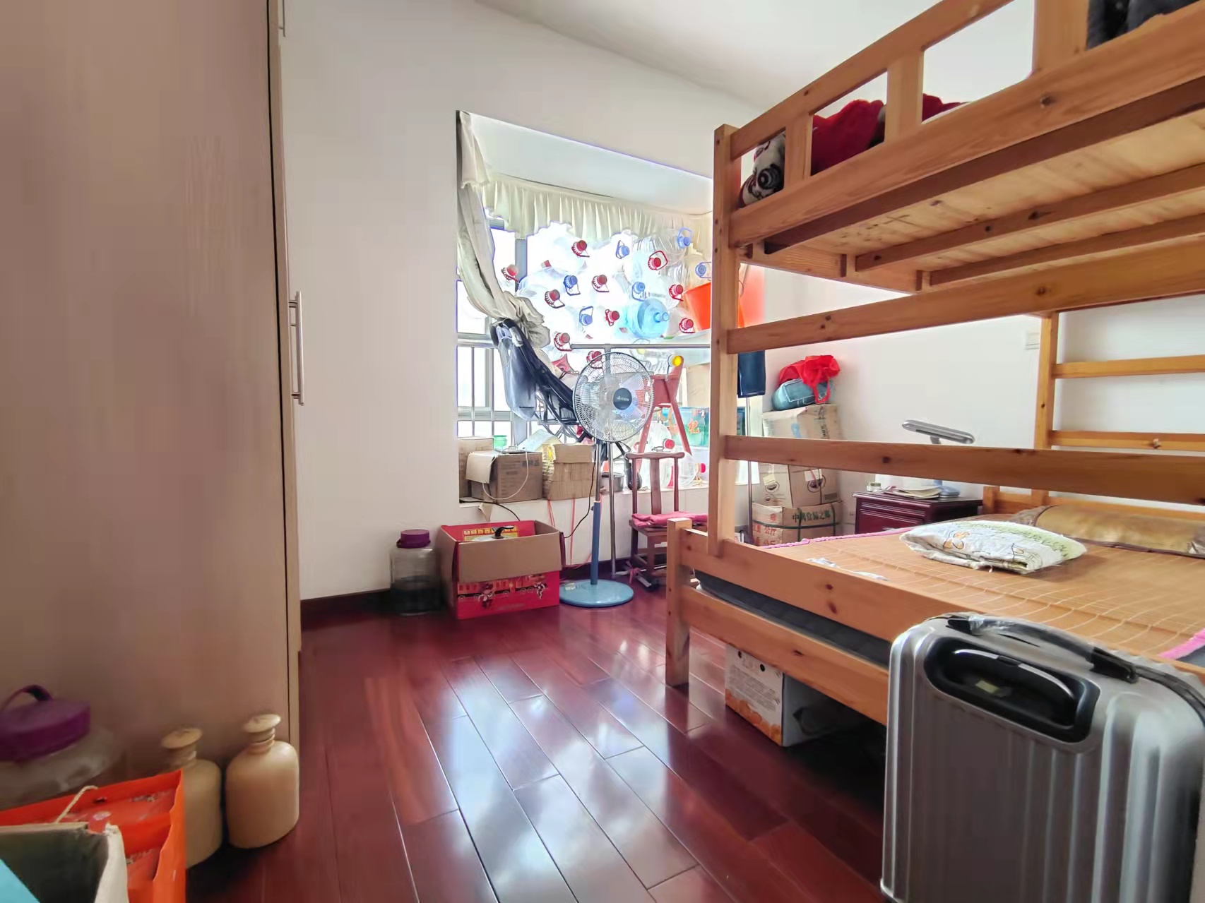 华晨御园 3室2厅2卫 90.0万 华晨御园 3室2厅2卫 90.0万室内图