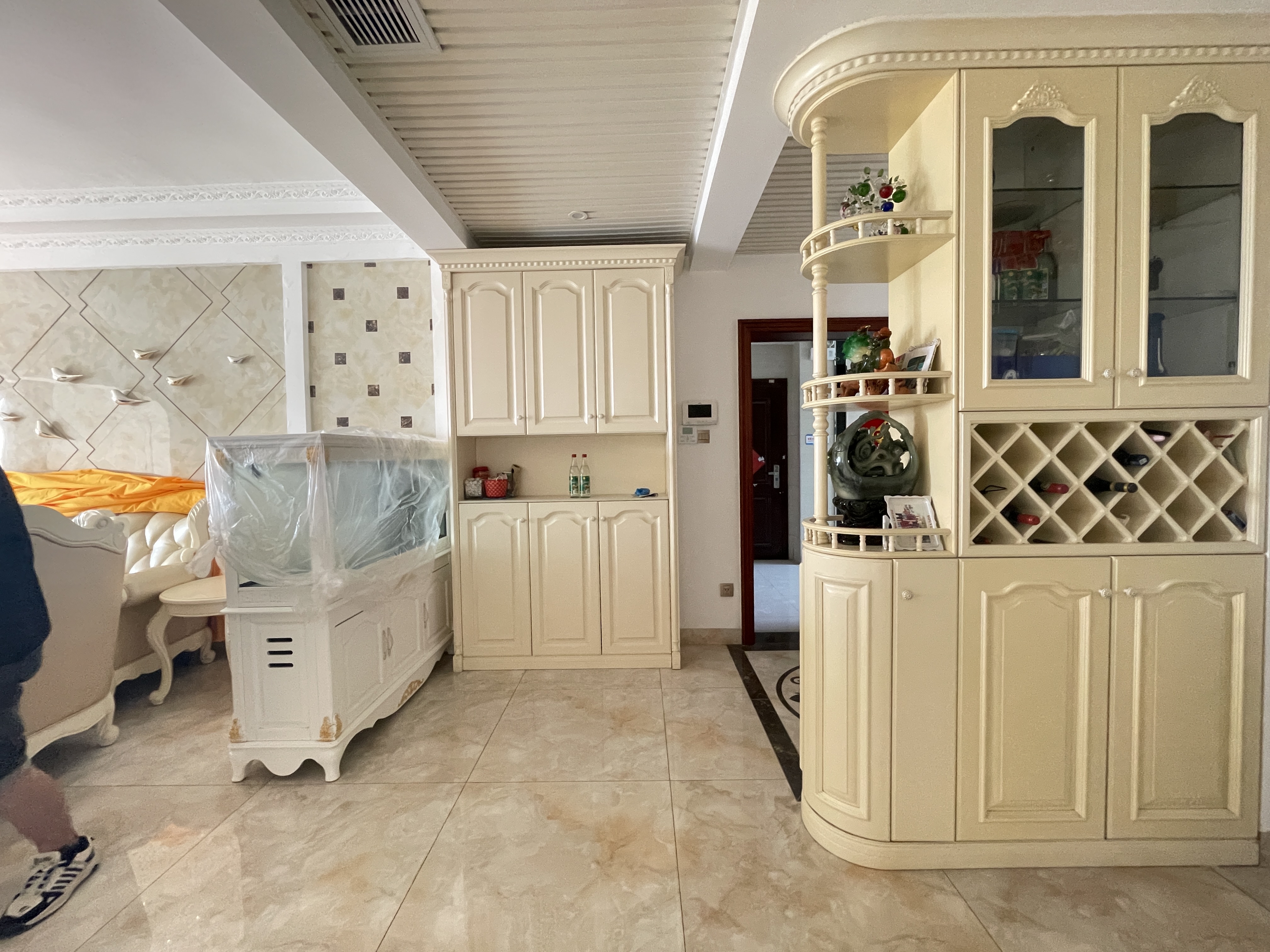 美的城一期 4室2厅3卫 170.0万 美的城一期 4室2厅3卫 170.0万室内图