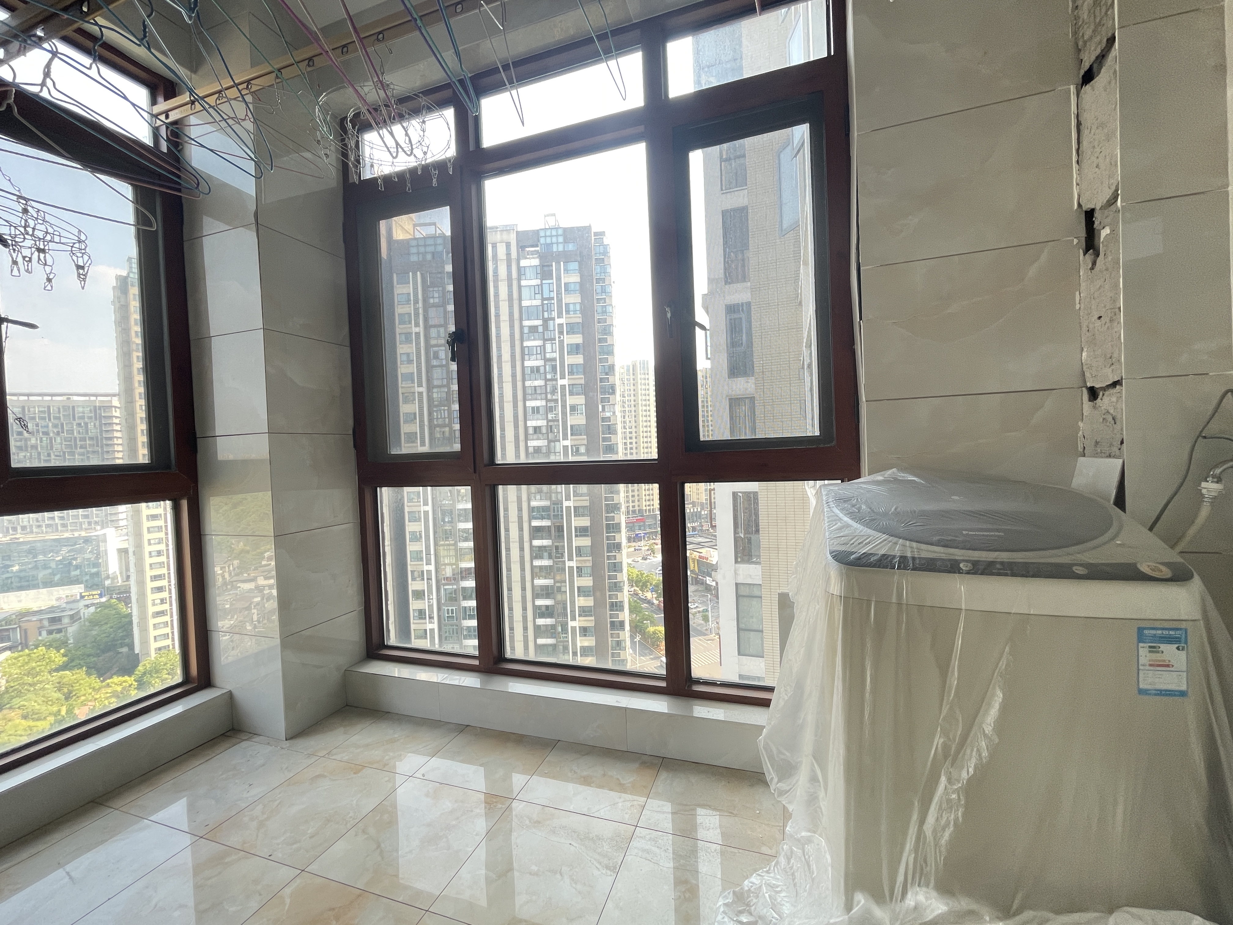 美的城一期 4室2厅3卫 170.0万 美的城一期 4室2厅3卫 170.0万室内图