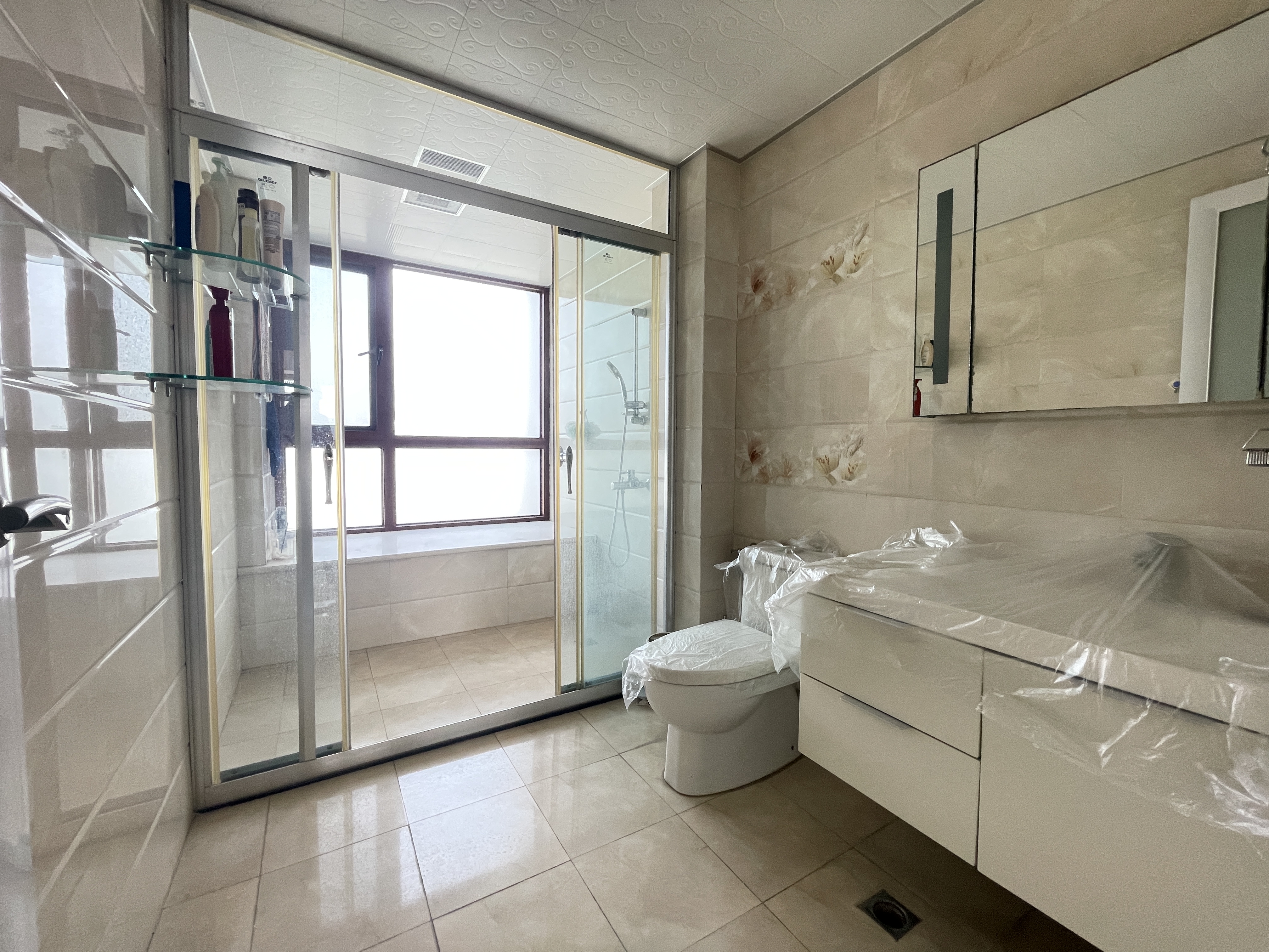 美的城一期 4室2厅3卫 170.0万 美的城一期 4室2厅3卫 170.0万室内图