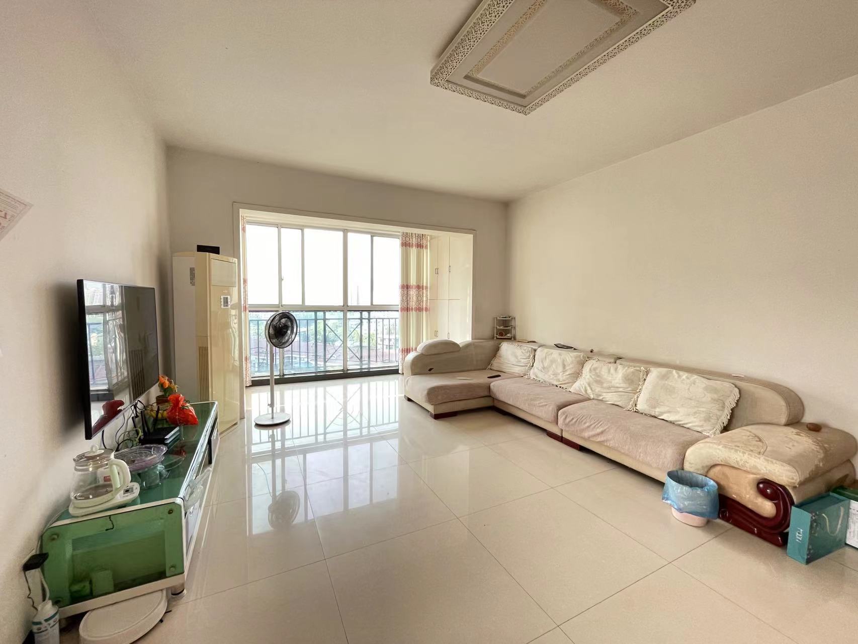 京鹰华府 3室2厅2卫 58.0万 京鹰华府 3室2厅2卫 58.0万室内图