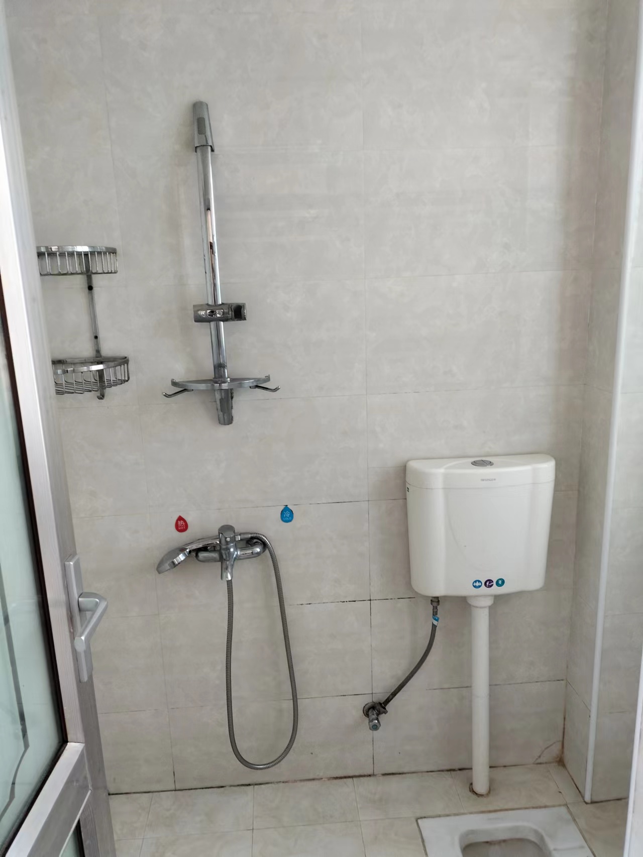 东津湾小区  3室2厅2卫   2200.00元/月室内图