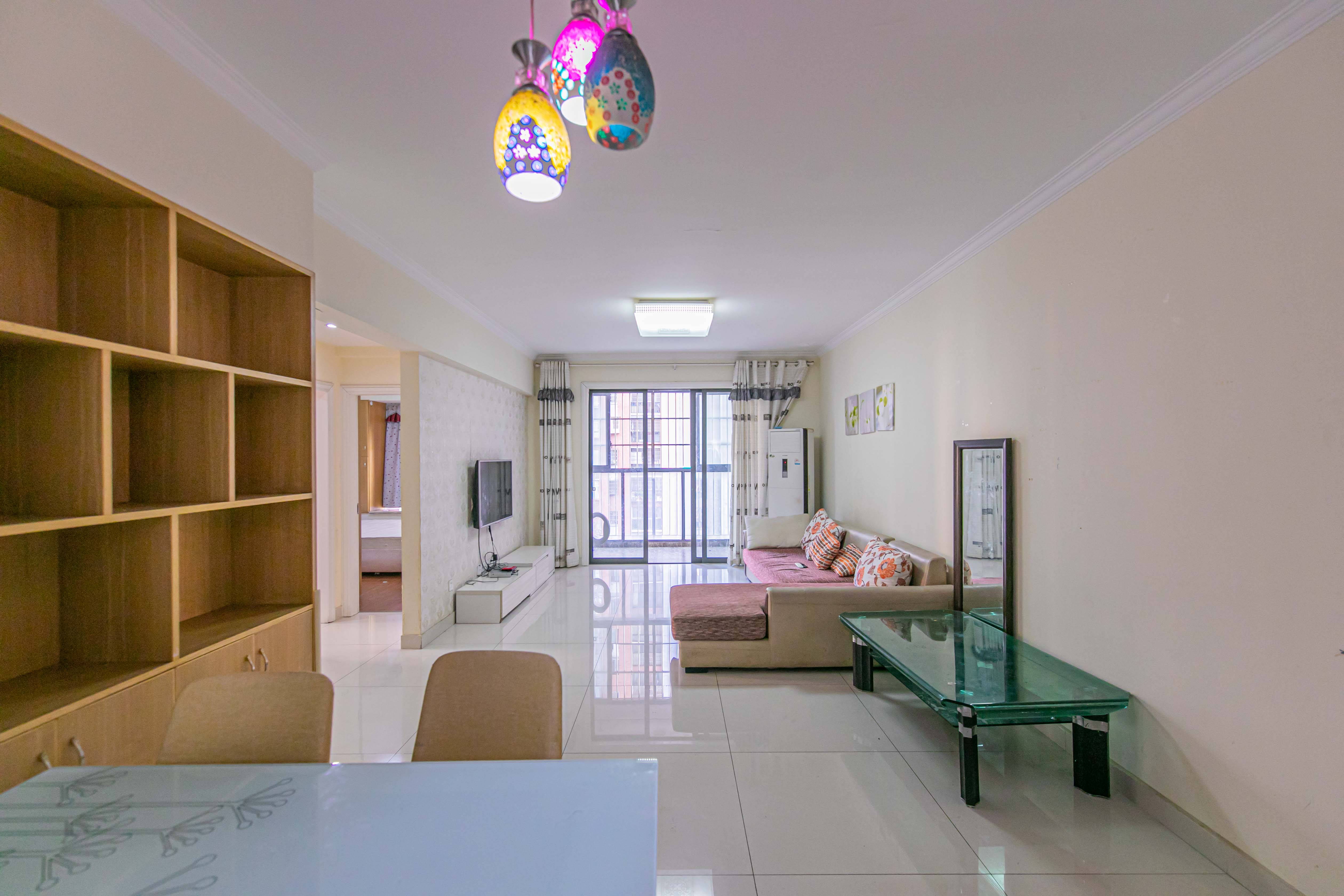 华润凤凰城二期  3室2厅1卫    92.5万客厅