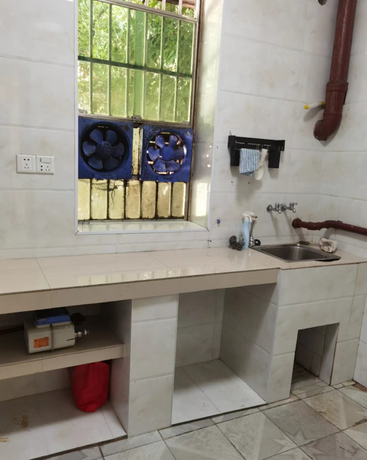 王塔冲一村 2室2厅1卫 35.0万 王塔冲一村 2室2厅1卫 35.0万室内图