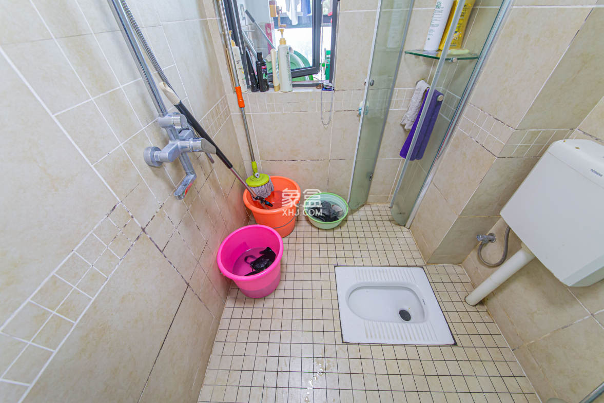 博林金谷 4室2厅2卫 268.0万 博林金谷 4室2厅2卫 268.0万卫生间