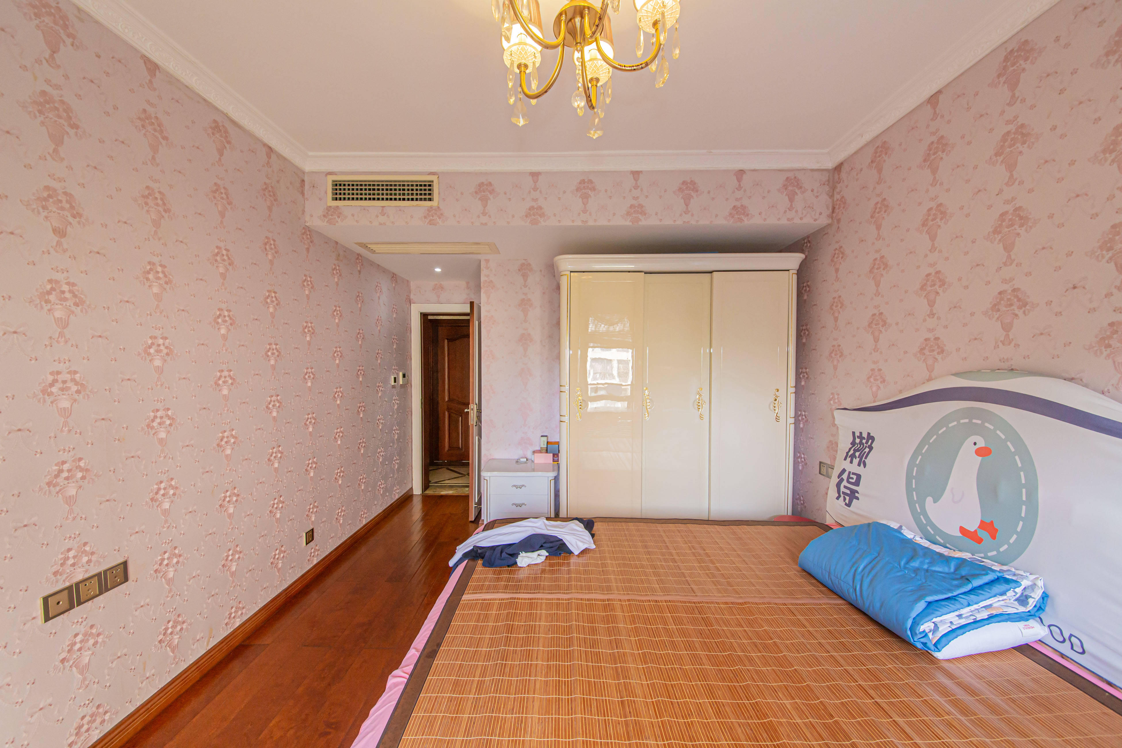 博林金谷 4室2厅2卫 268.0万 博林金谷 4室2厅2卫 268.0万卧室