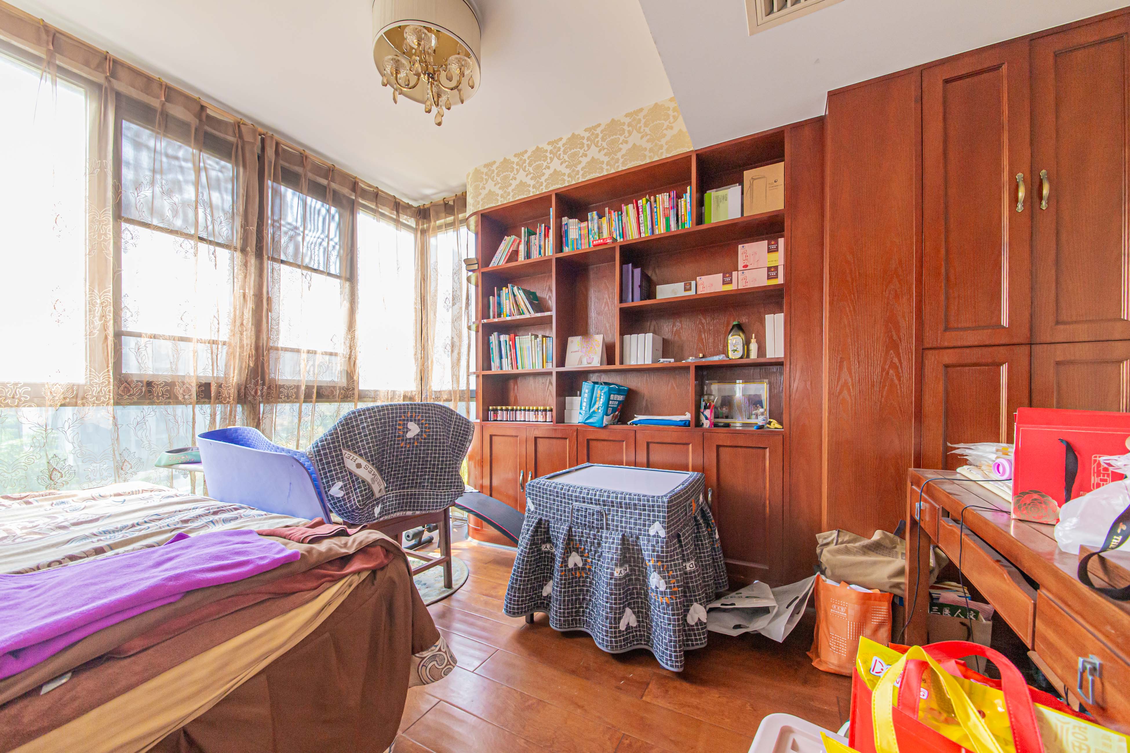 博林金谷 4室2厅2卫 268.0万 博林金谷 4室2厅2卫 268.0万卧室