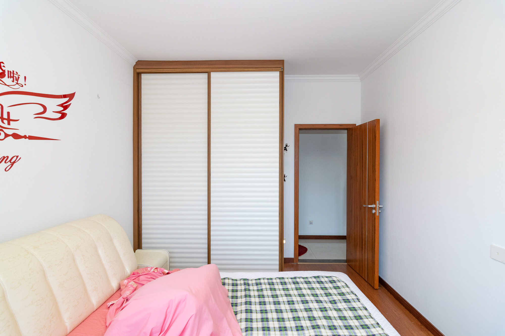 澳海澜庭 3室2厅1卫 82.0万 澳海澜庭 3室2厅1卫 82.0万卧室