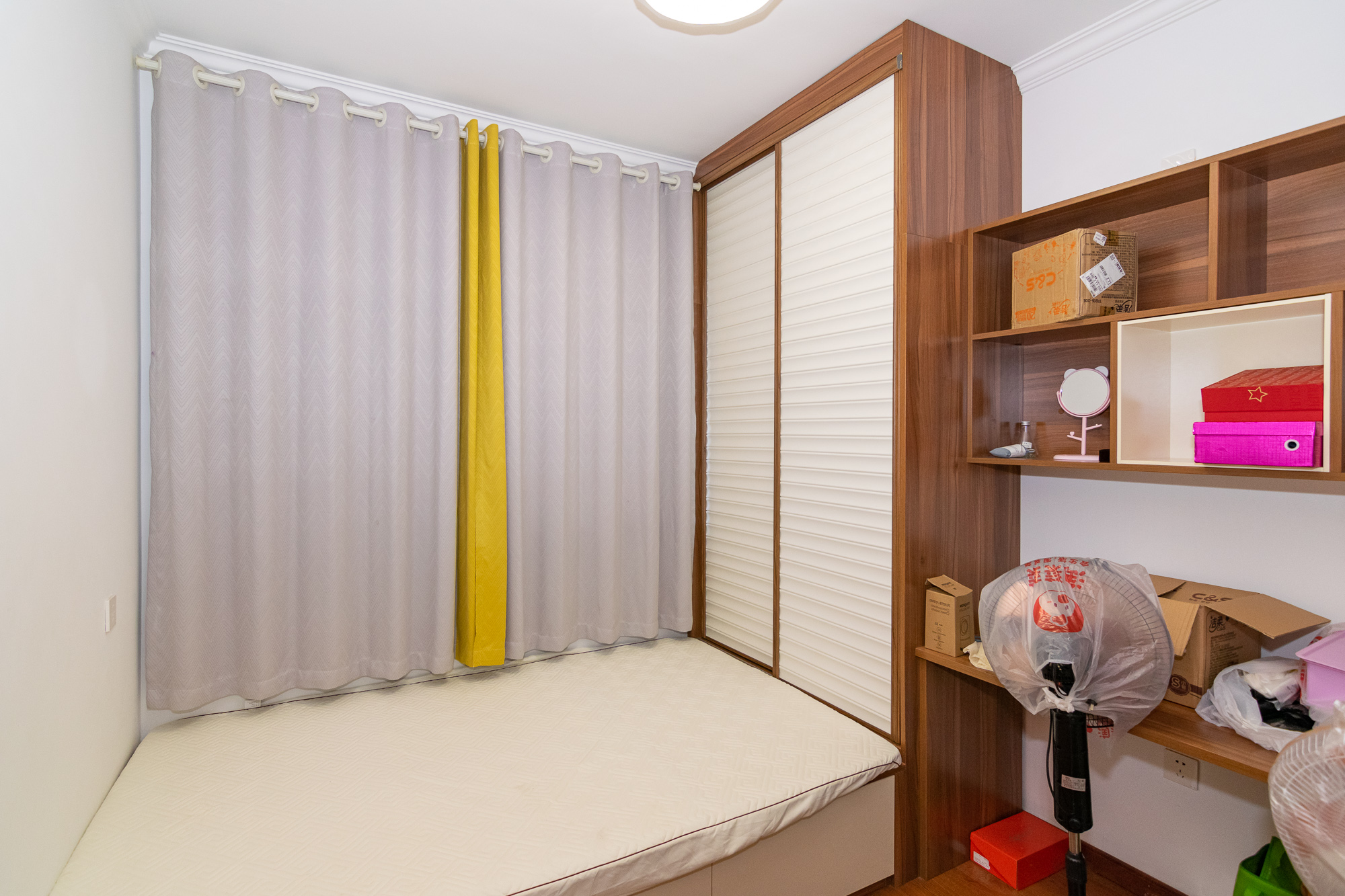 澳海澜庭 3室2厅1卫 82.0万 澳海澜庭 3室2厅1卫 82.0万卧室