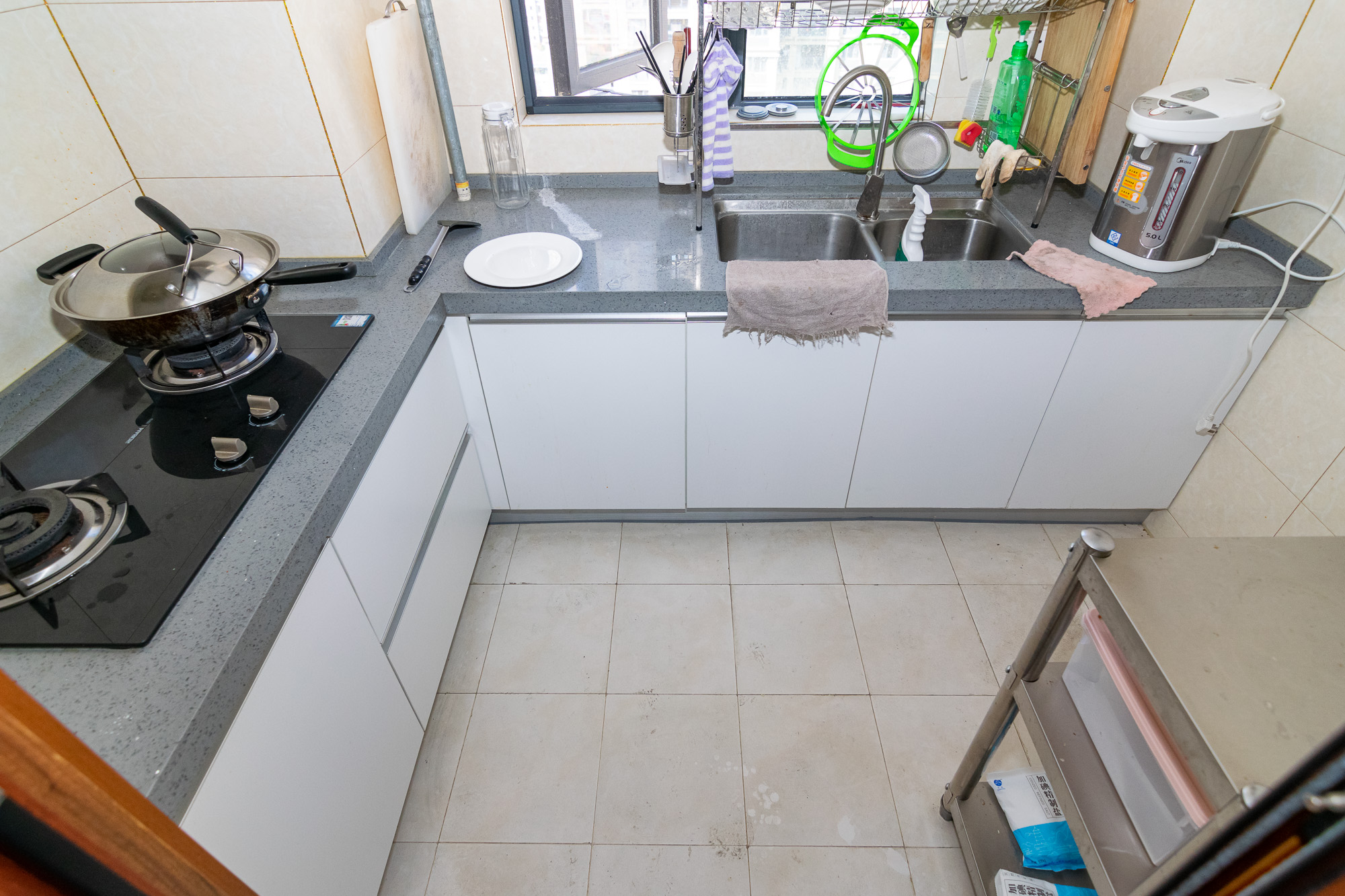 澳海澜庭 3室2厅1卫 82.0万 澳海澜庭 3室2厅1卫 82.0万厨房