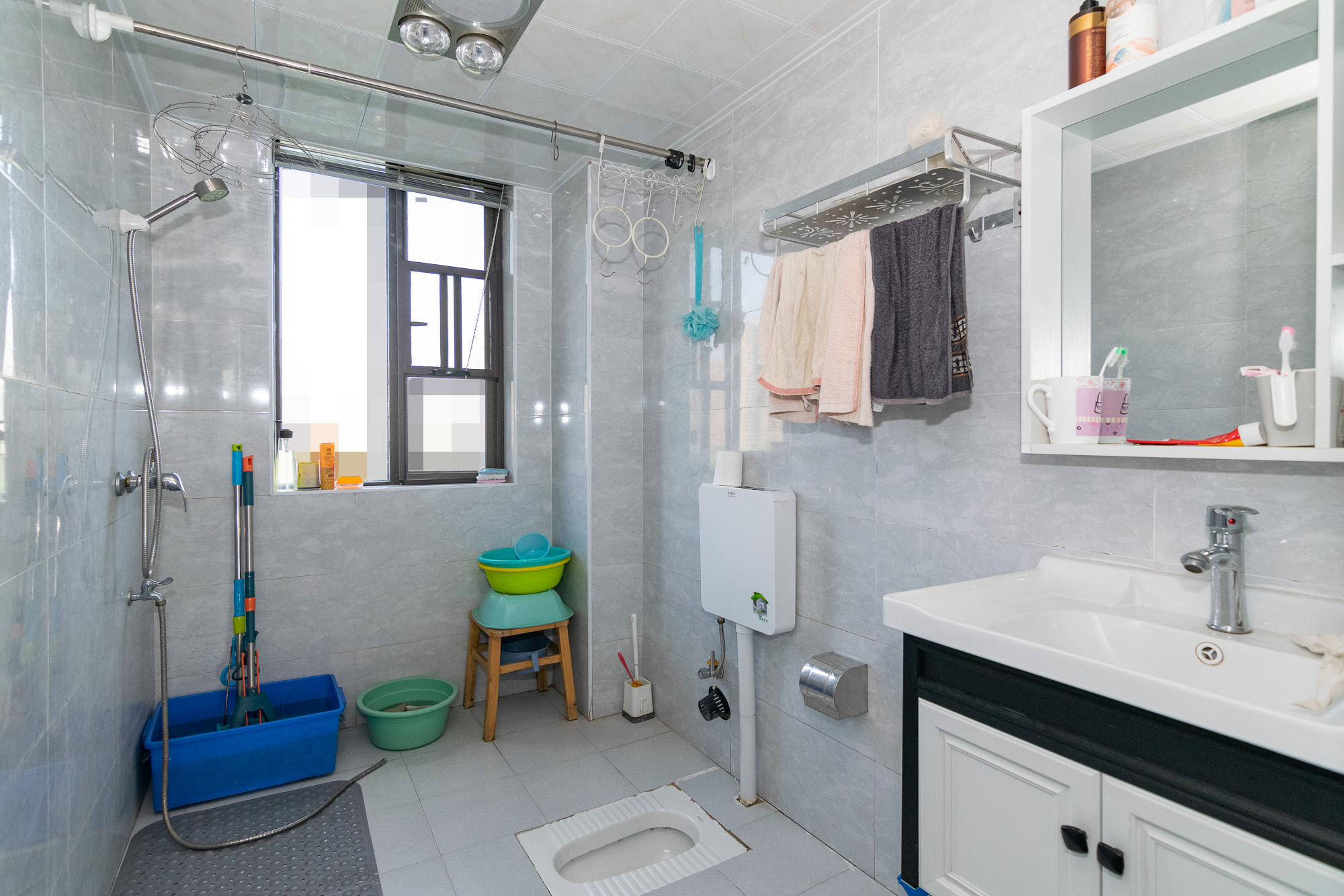 润和紫郡一期 4室2厅1卫 130.0万 润和紫郡一期 4室2厅1卫 130.0万卫生间