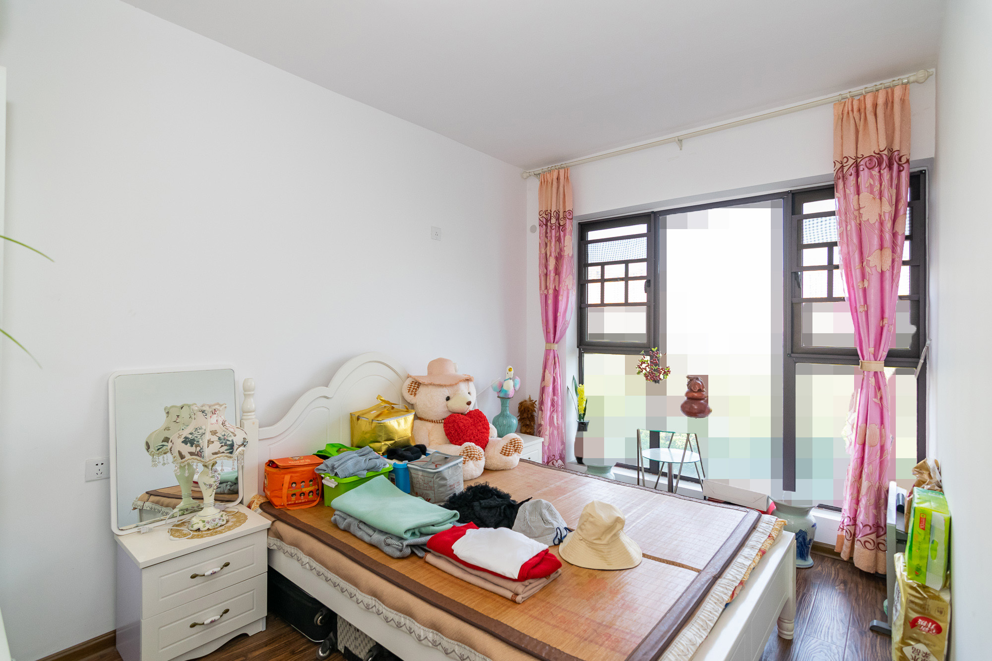 润和紫郡一期 4室2厅1卫 130.0万 润和紫郡一期 4室2厅1卫 130.0万卧室