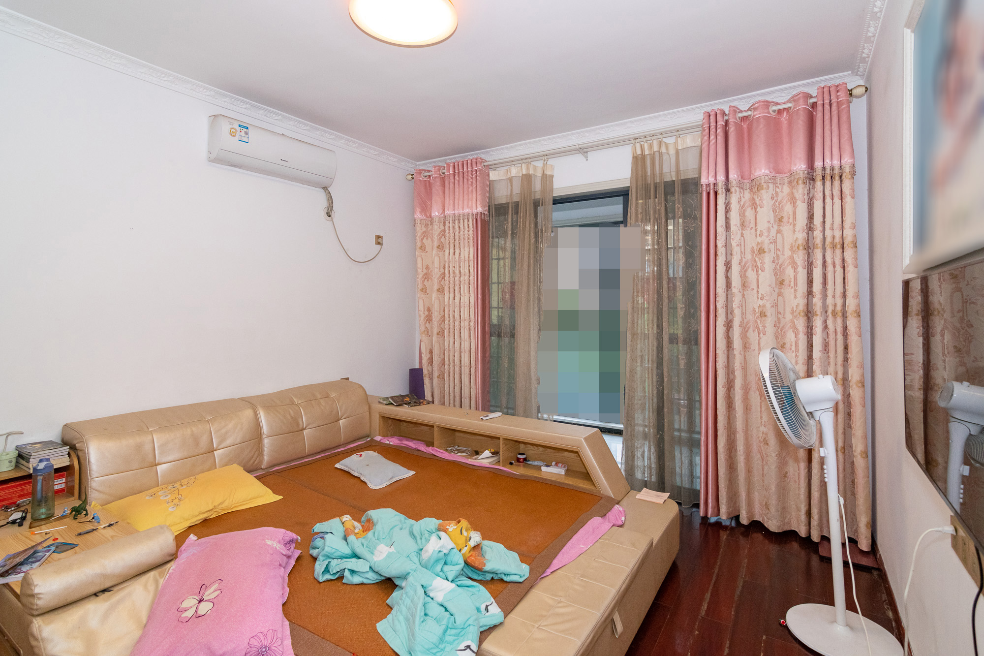 勤诚达新界 7室3厅3卫 180.0万 勤诚达新界 7室3厅3卫 180.0万卧室