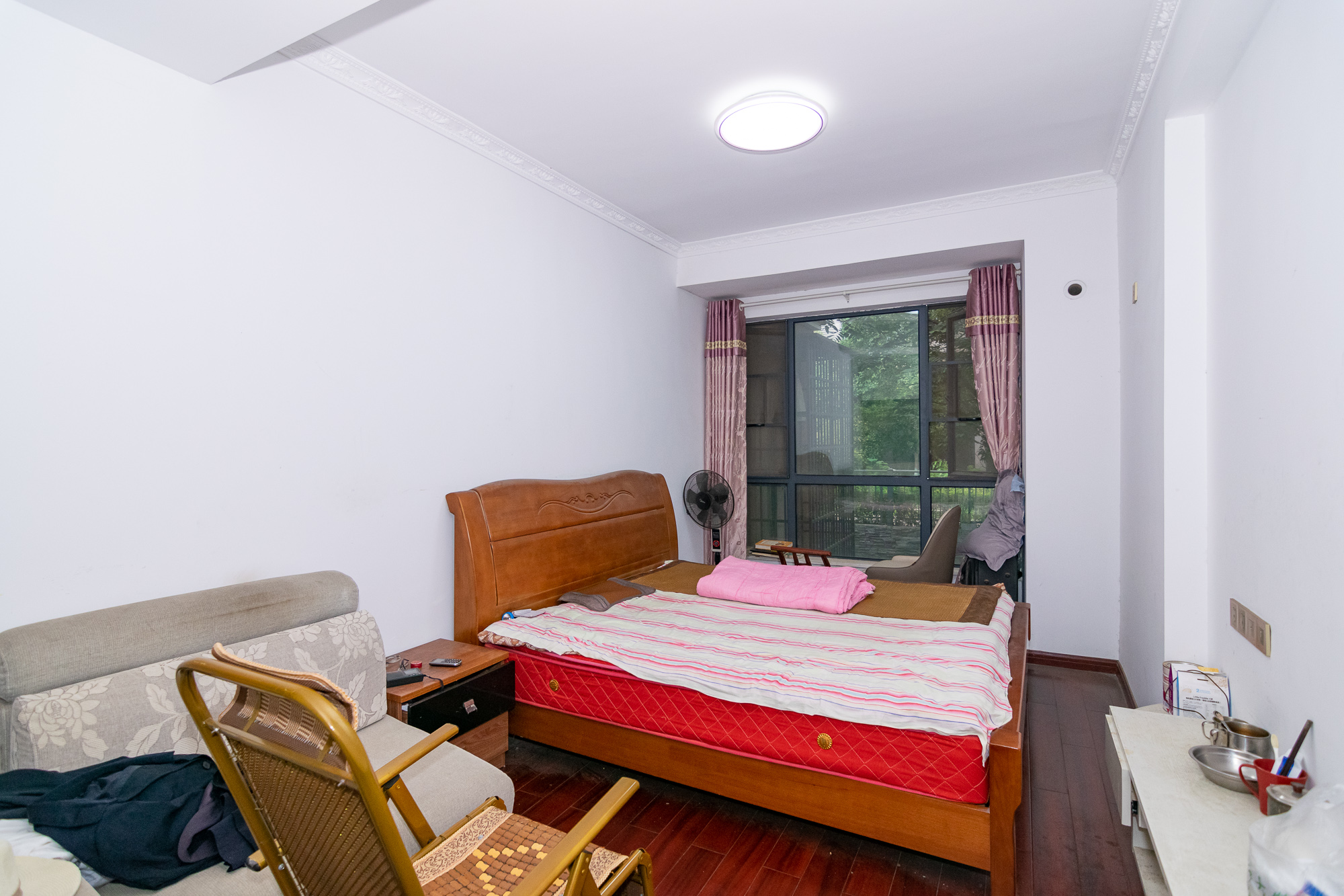 勤诚达新界 7室3厅3卫 180.0万 勤诚达新界 7室3厅3卫 180.0万卧室