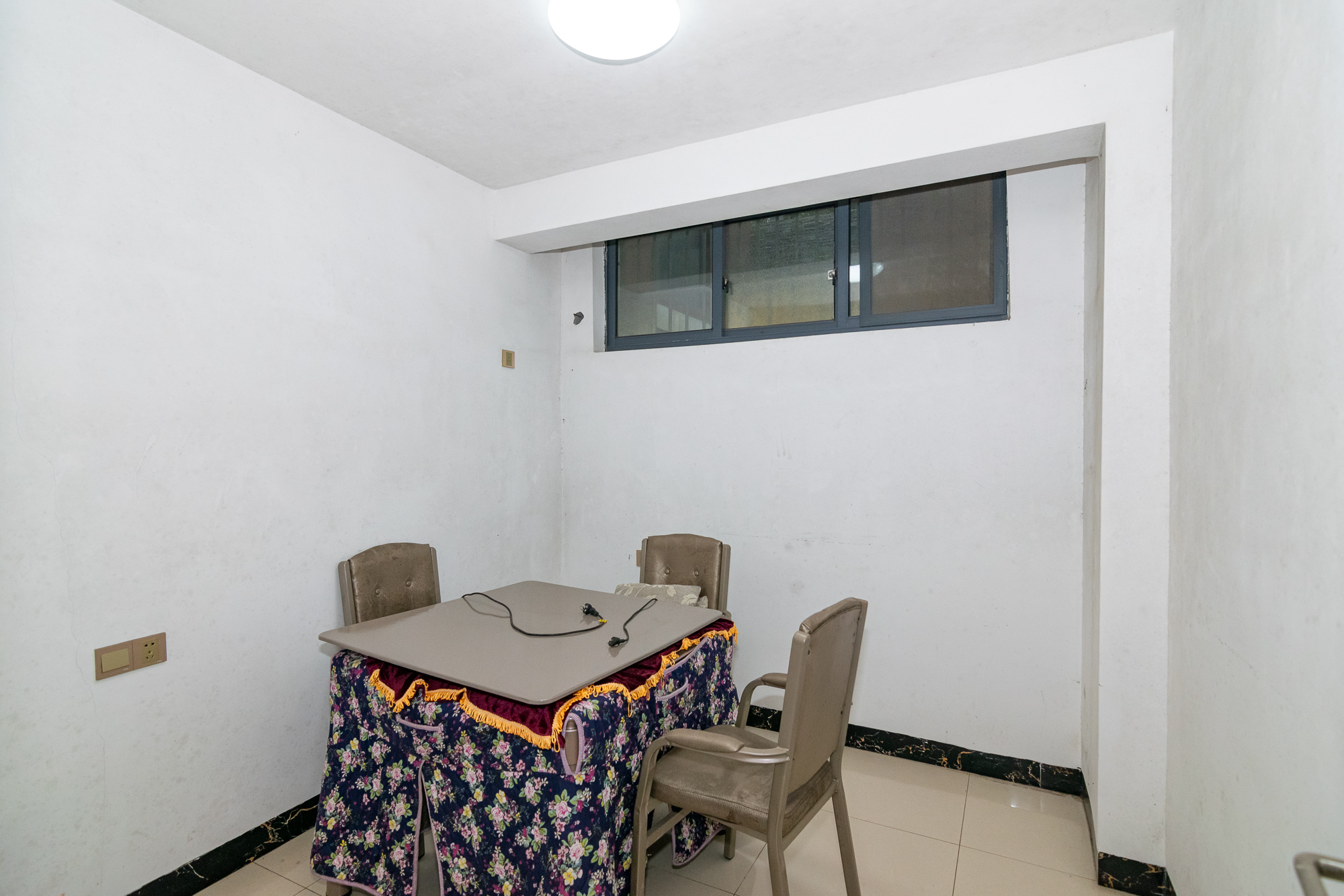 勤诚达新界 7室3厅3卫 180.0万 勤诚达新界 7室3厅3卫 180.0万其他