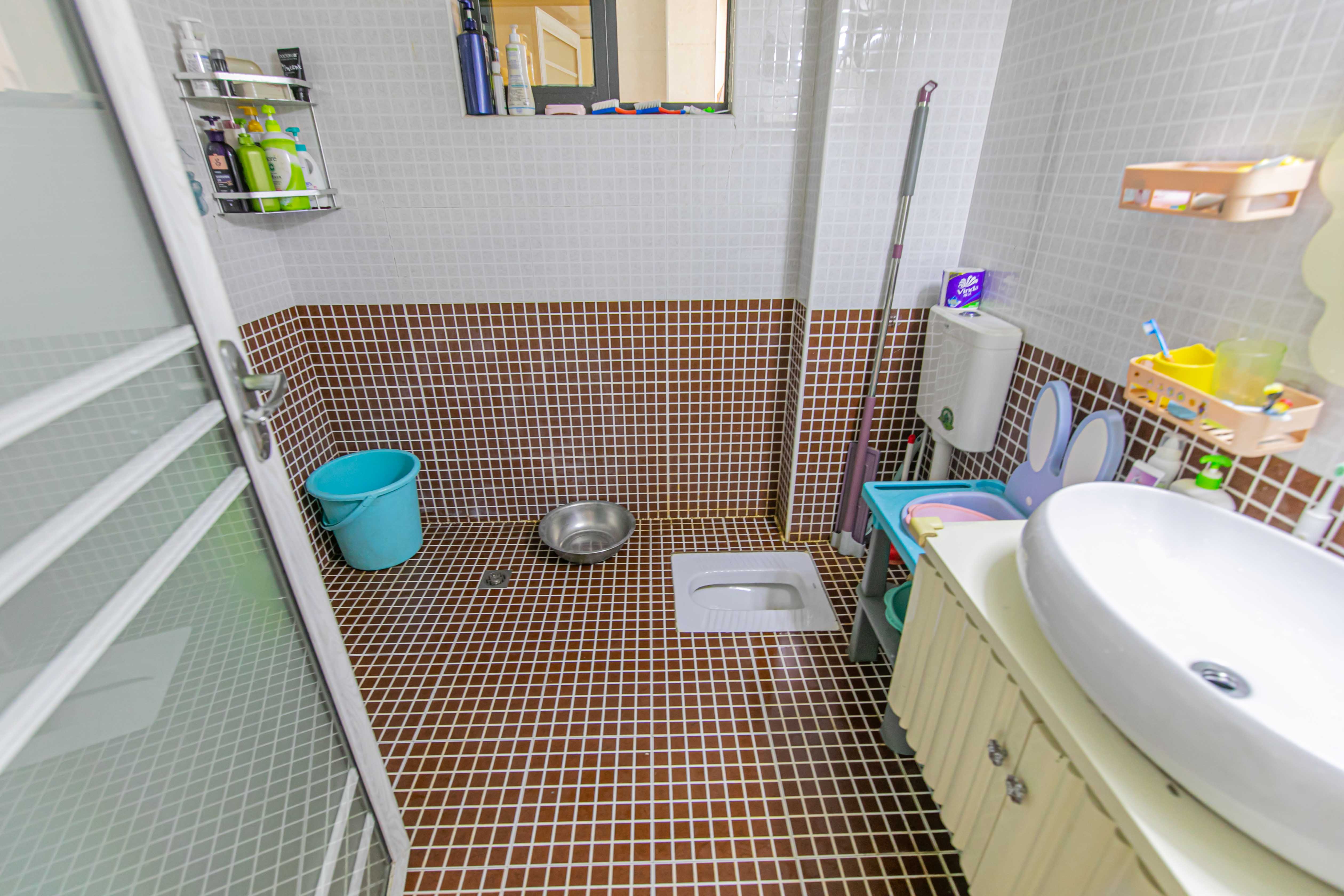 深业睿城 3室2厅1卫 75.0万 深业睿城 3室2厅1卫 75.0万卫生间