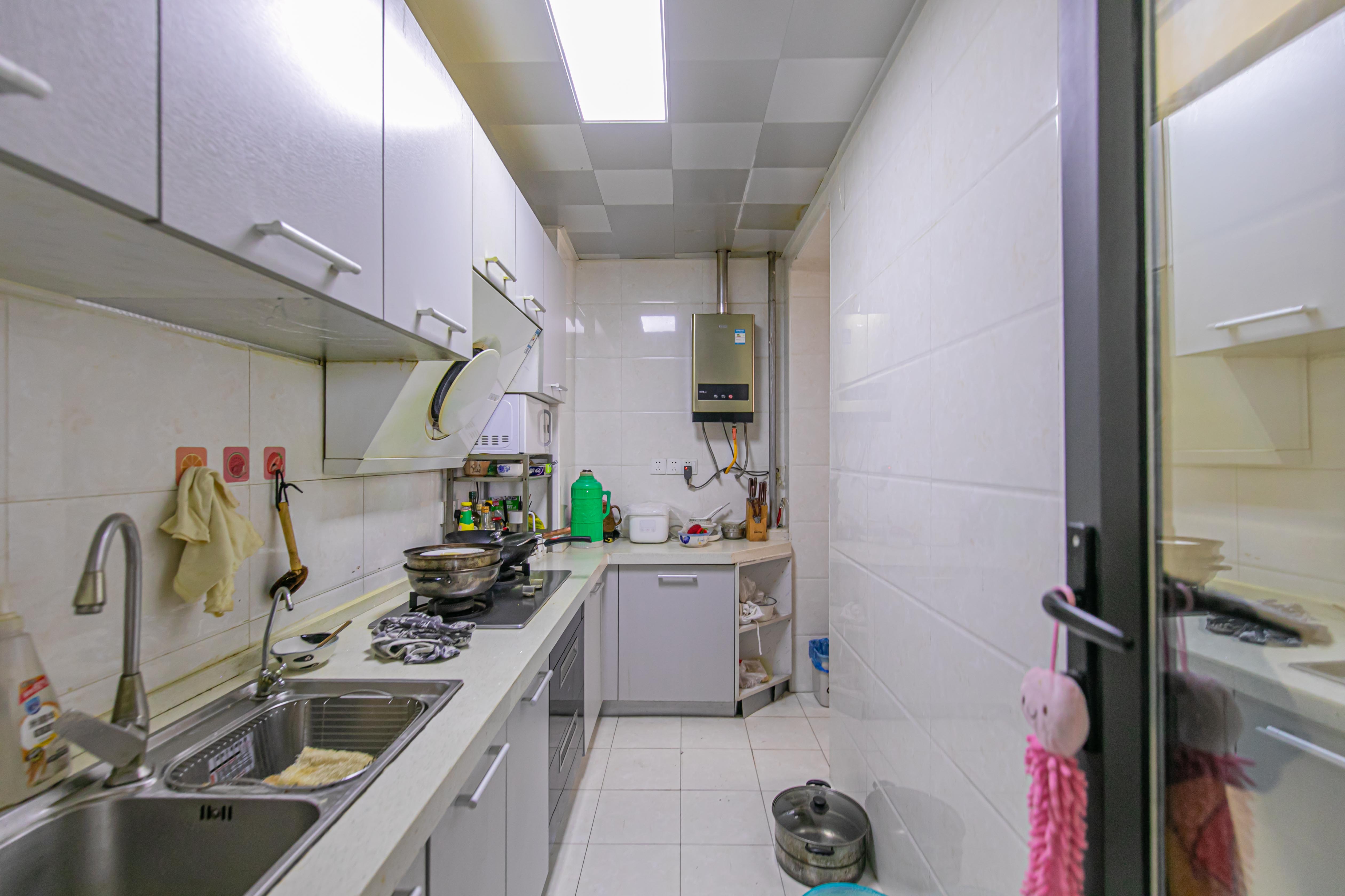 深业睿城 3室2厅1卫 75.0万 深业睿城 3室2厅1卫 75.0万厨房