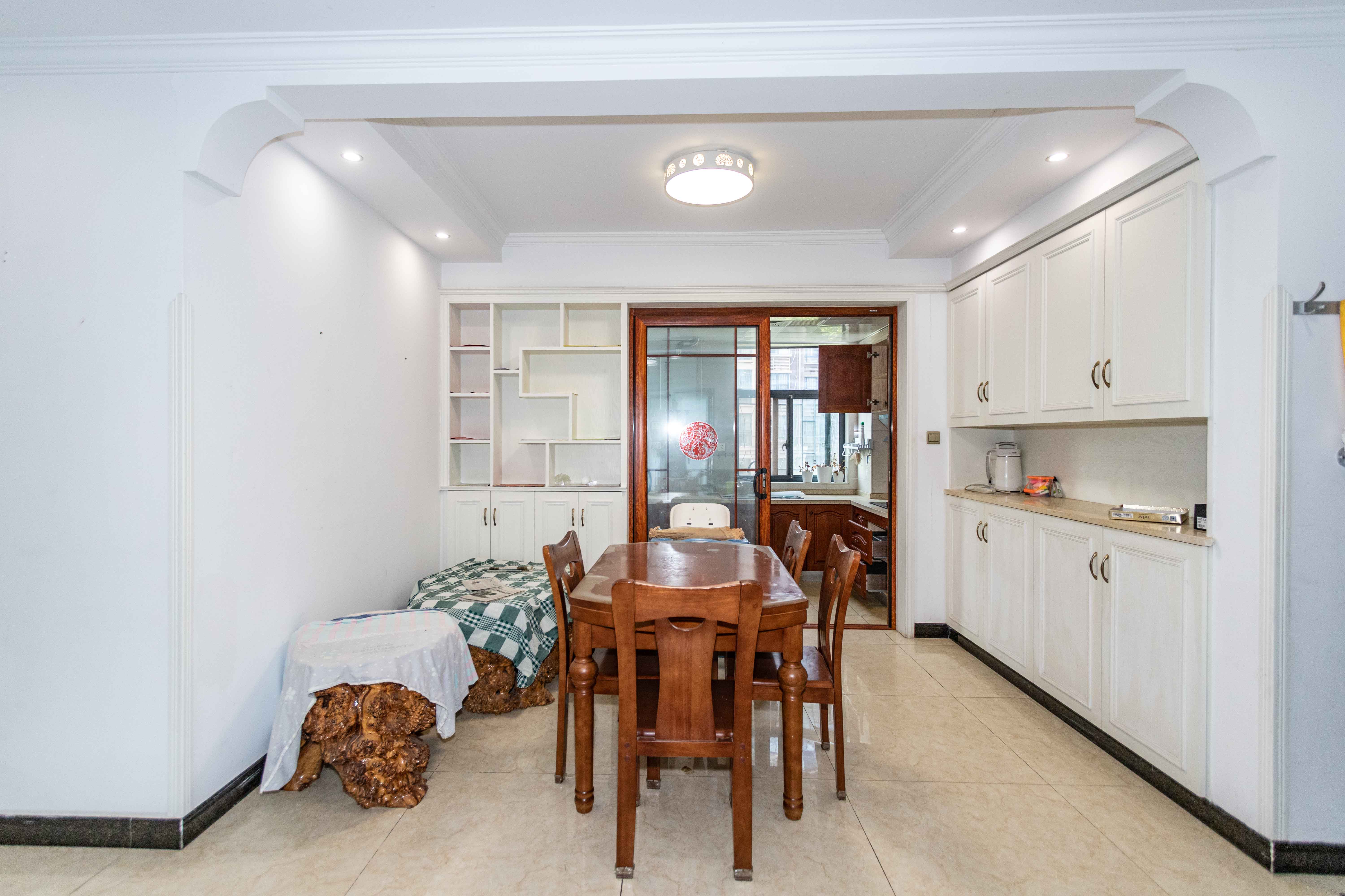 五矿格澜郡  3室2厅2卫    76.0万客厅