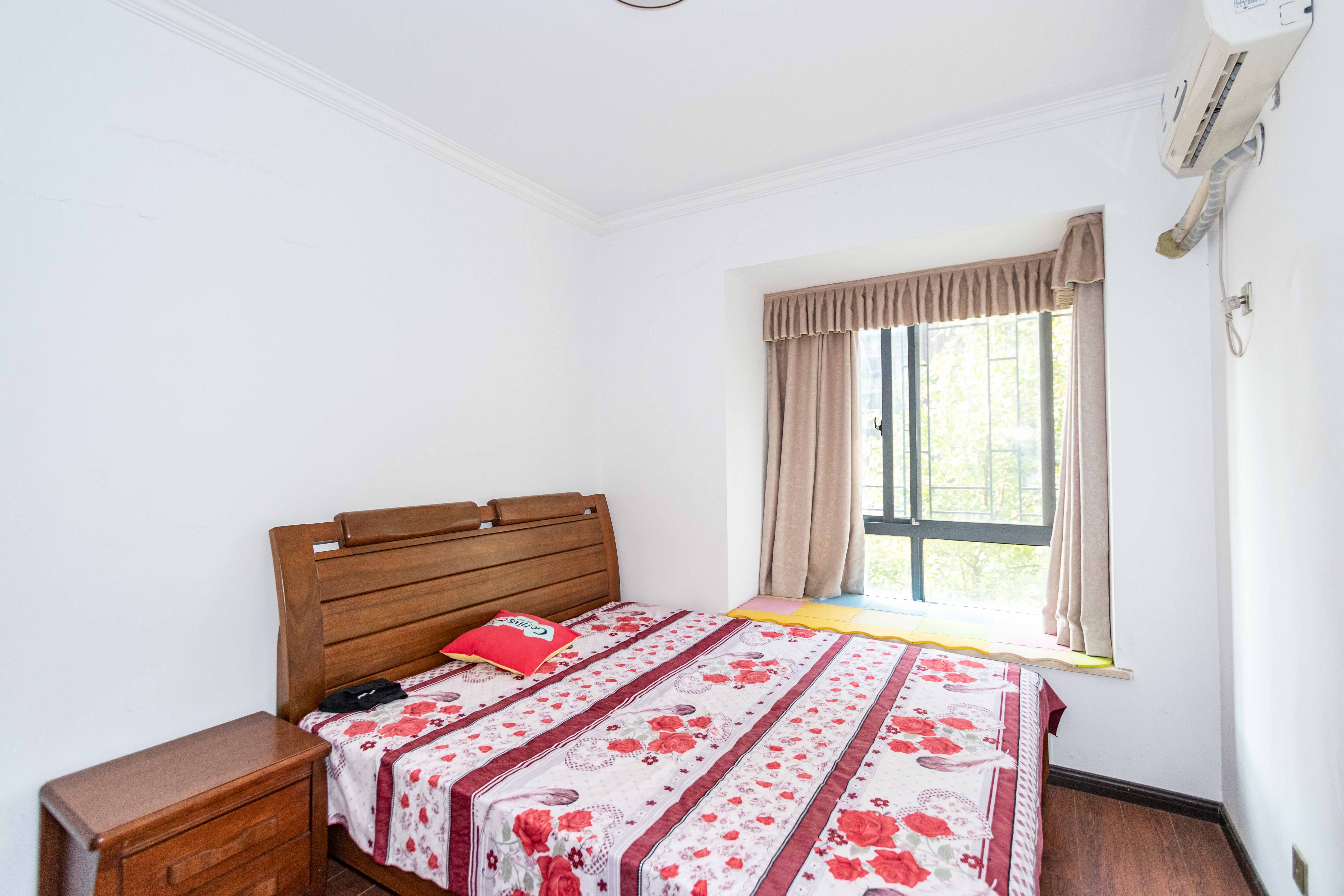 五矿格澜郡  3室2厅2卫    76.0万卧室