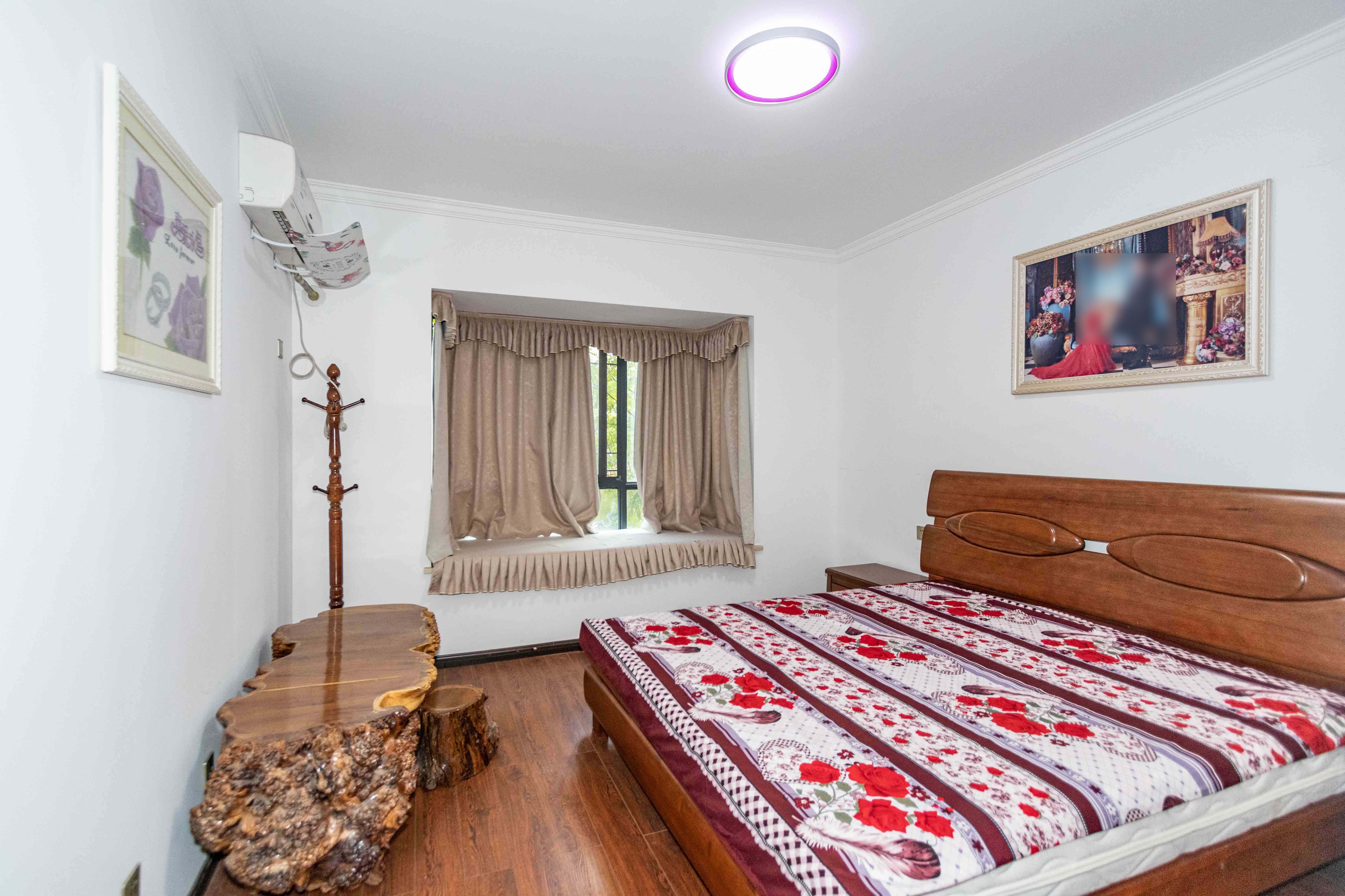 五矿格澜郡  3室2厅2卫    76.0万卧室