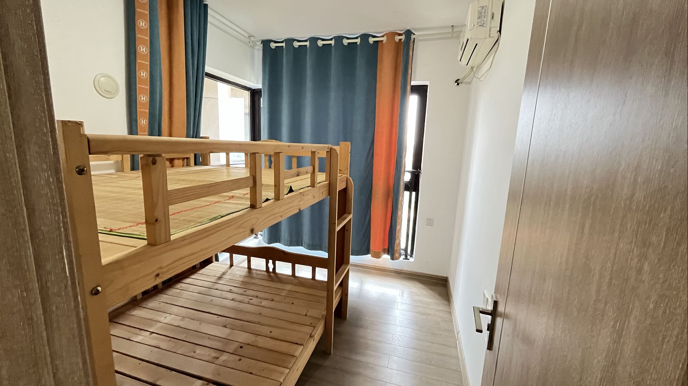 东部美的城 4室2厅2卫 110.0万 东部美的城 4室2厅2卫 110.0万室内图