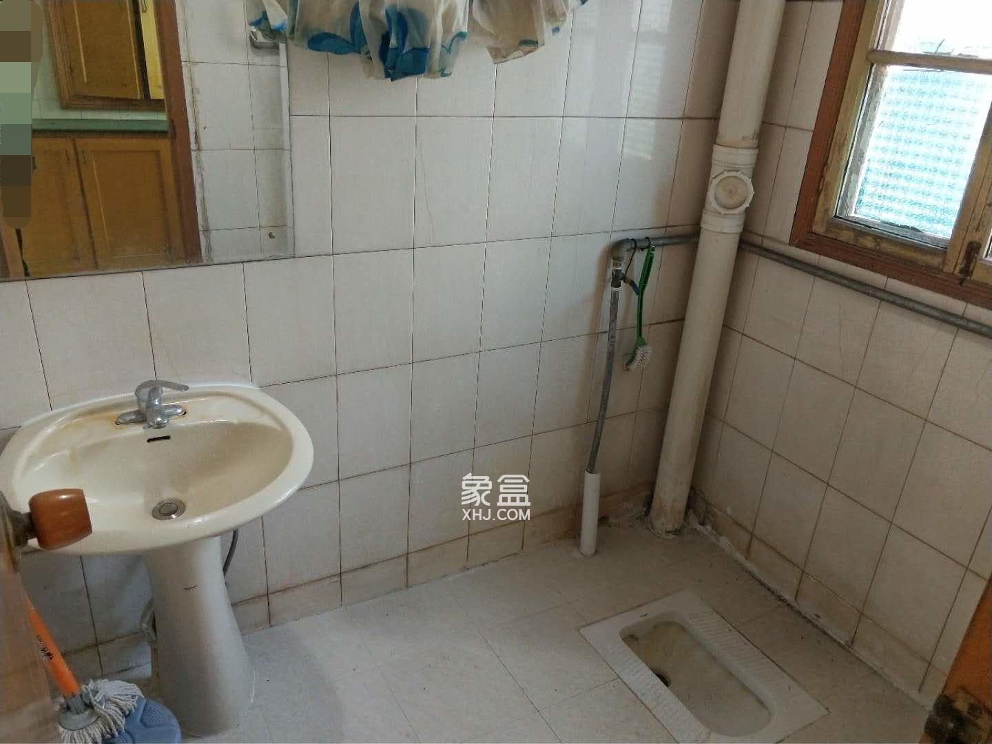 紫东小区红旗中路19号 2室2厅1卫 39.0万 紫东小区红旗中路19号 2室2厅1卫 39.0万室内图