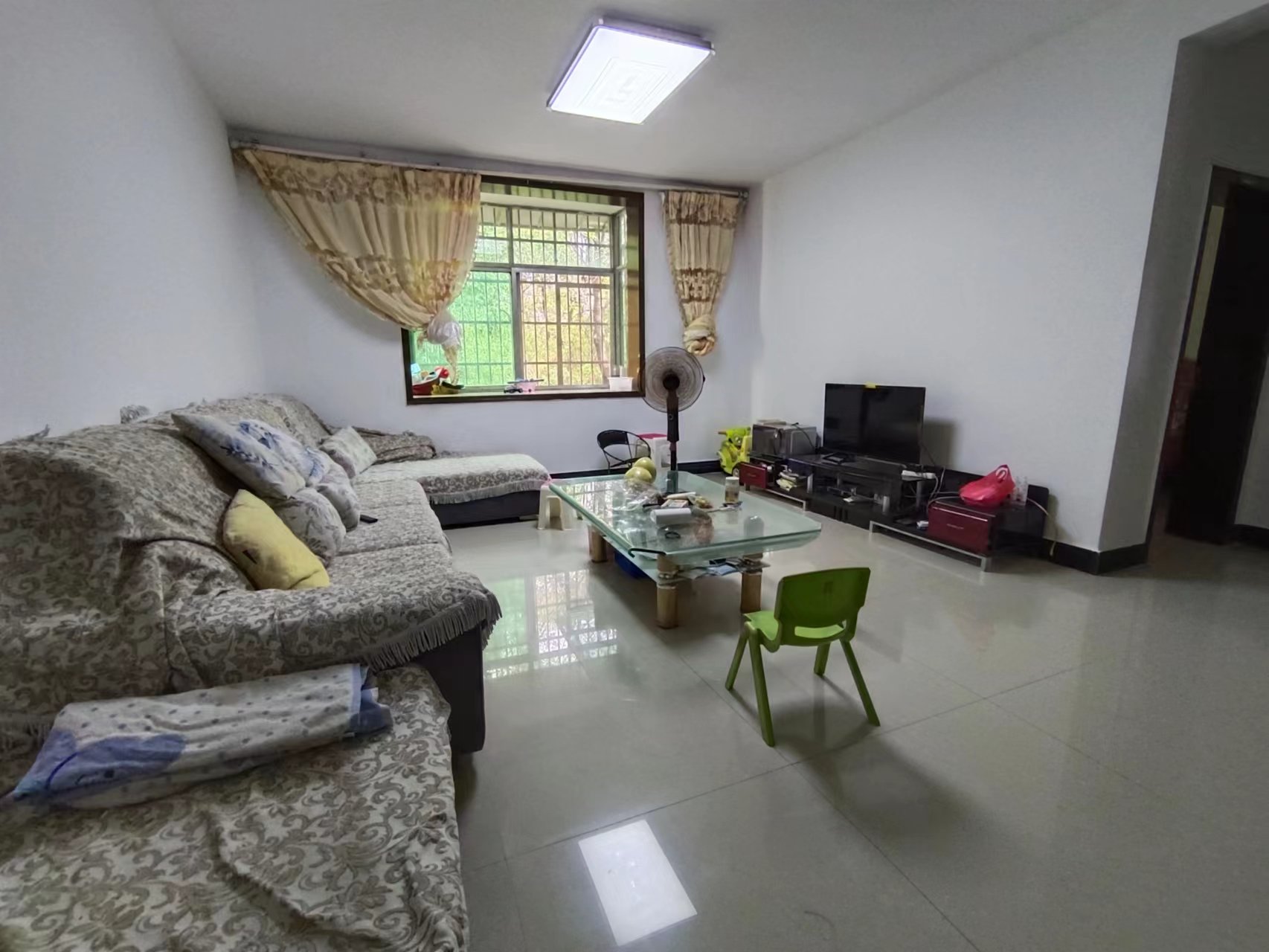 仁和小区 3室2厅1卫 36.0万 仁和小区 3室2厅1卫 36.0万室内图