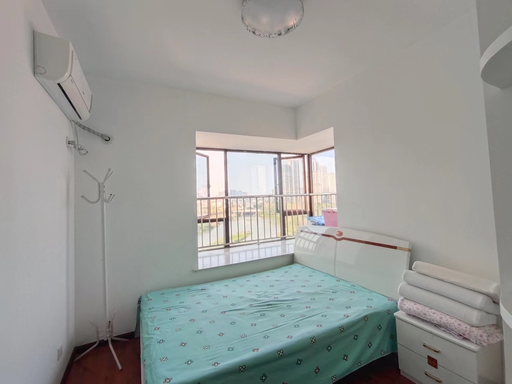 水岸花城(翠堤湾) 3室2厅2卫 58.00万 水岸花城(翠堤湾) 3室2厅2卫 58.00万室内图