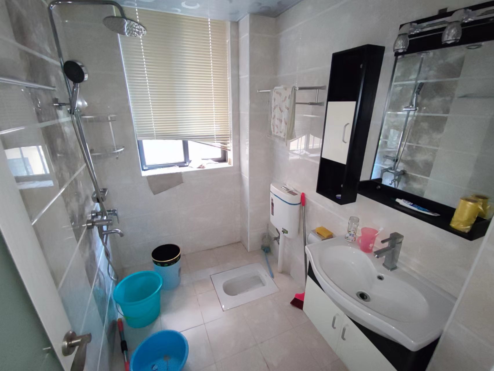 东方锦泰 2室2厅1卫 48.0万 东方锦泰 2室2厅1卫 48.0万客厅