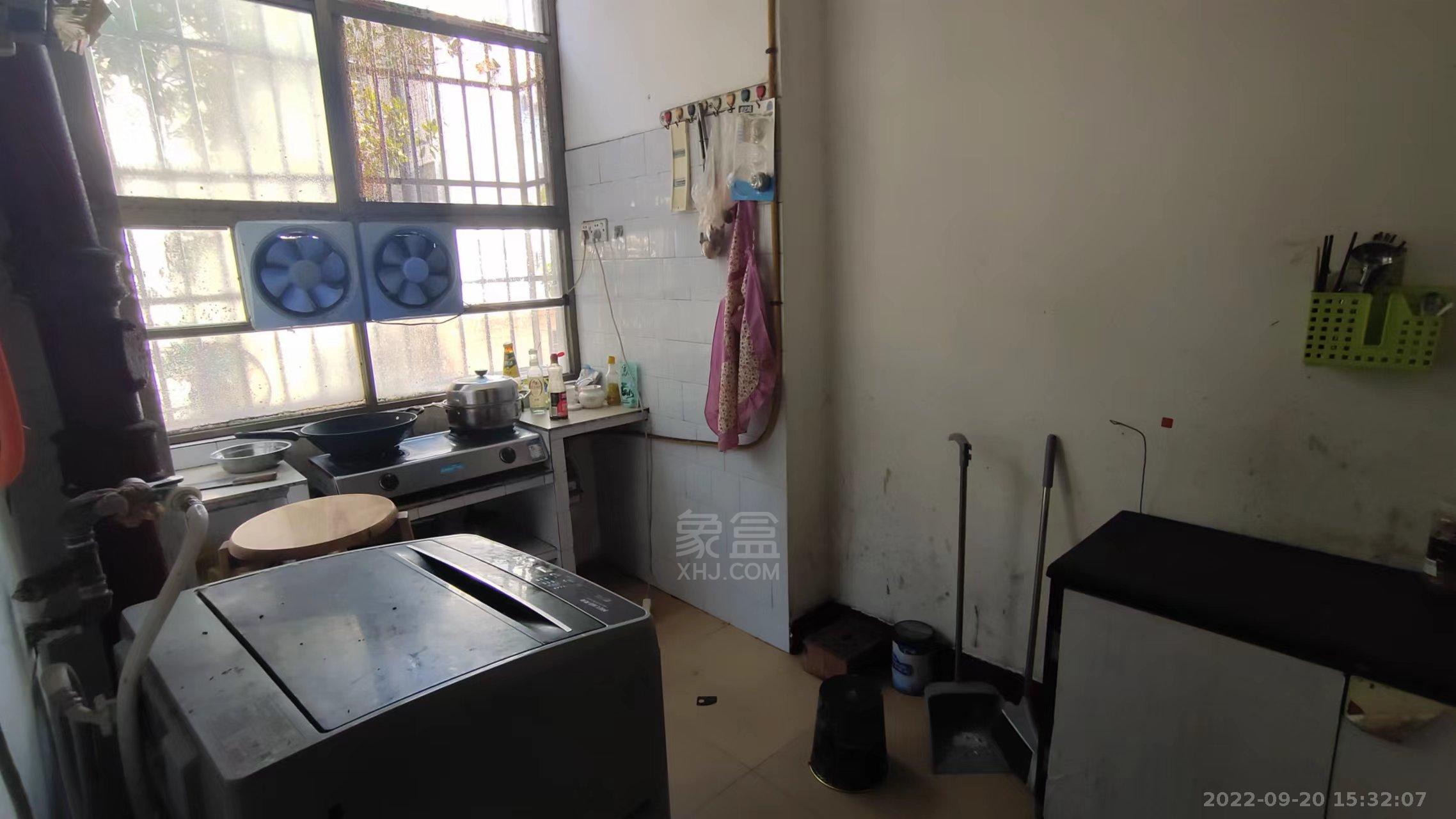 建设北路先锋村 2室1厅1卫 800.00元/月 建设北路先锋村 2室1厅1卫 800.00元/月室内图