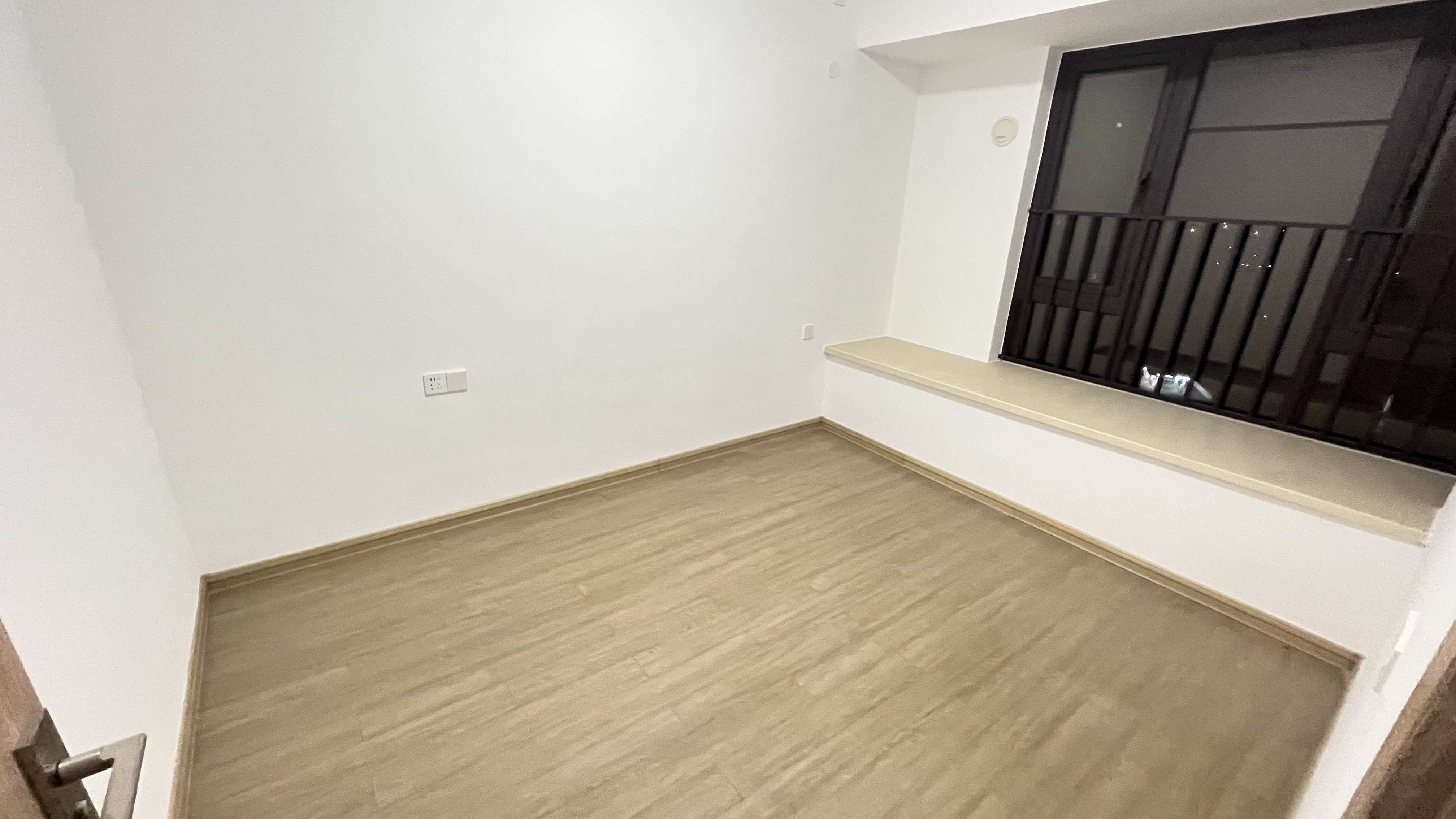 东部美的城 4室2厅2卫 95.0万 东部美的城 4室2厅2卫 95.0万室内图