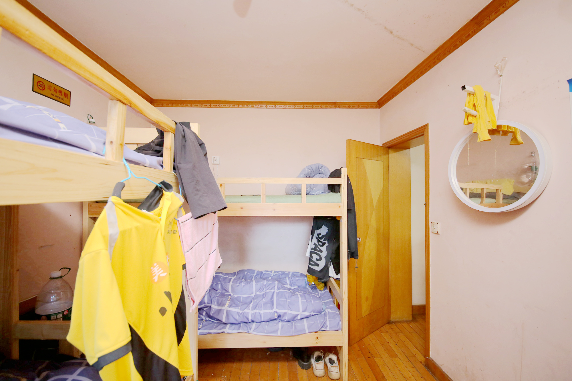 如意街散盘  3室1厅1卫   63.00万卧室