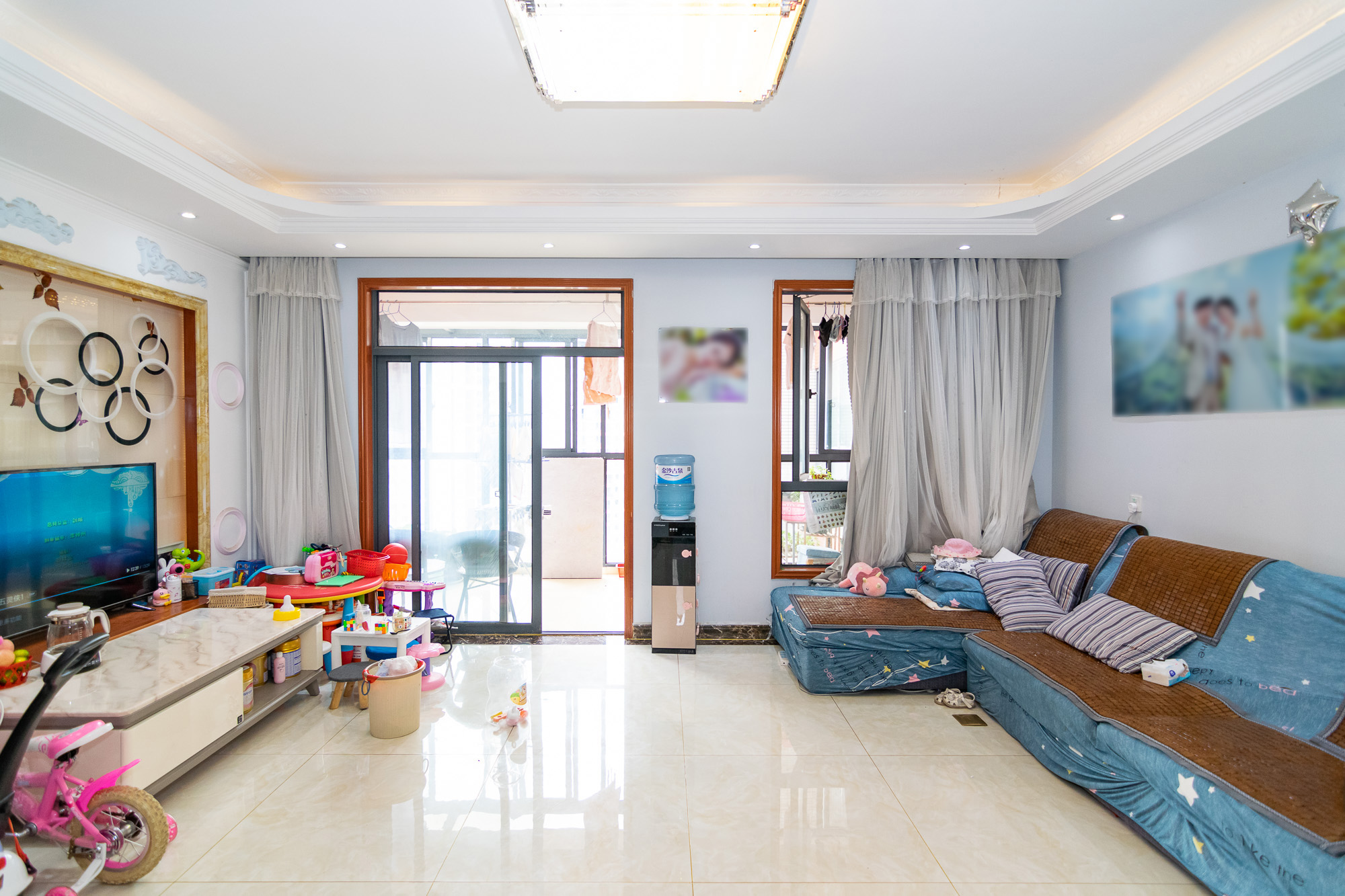 浩龙音乐界 3室2厅1卫 88.0万 浩龙音乐界 3室2厅1卫 88.0万客厅